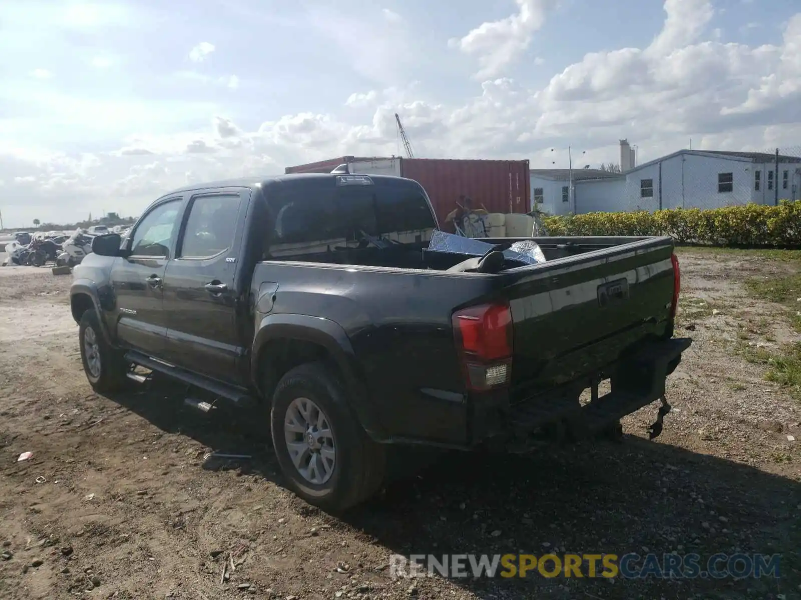 3 Photograph of a damaged car 3TMAZ5CN3KM112533 TOYOTA TACOMA 2019