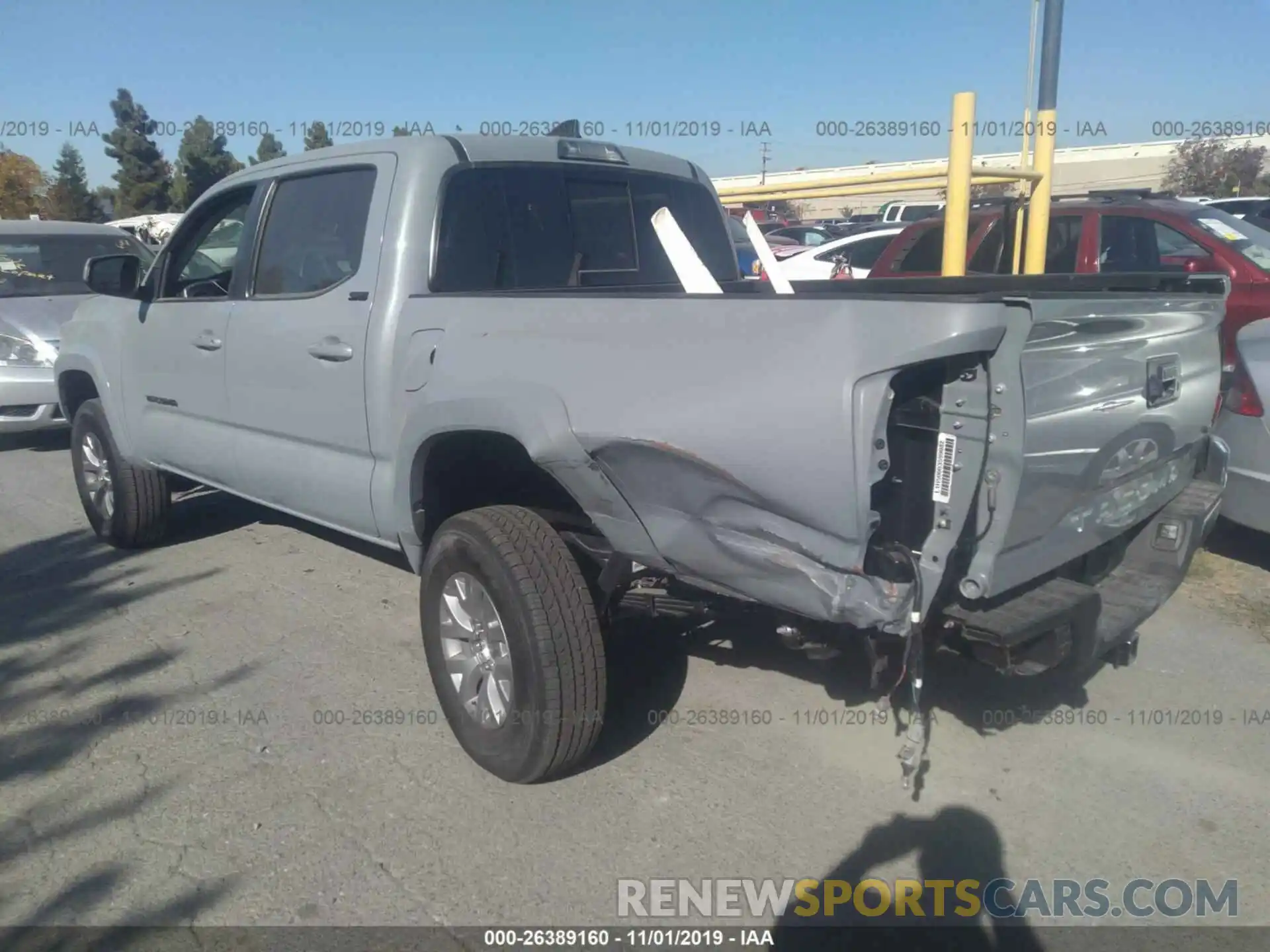 3 Photograph of a damaged car 3TMAZ5CN3KM112631 TOYOTA TACOMA 2019