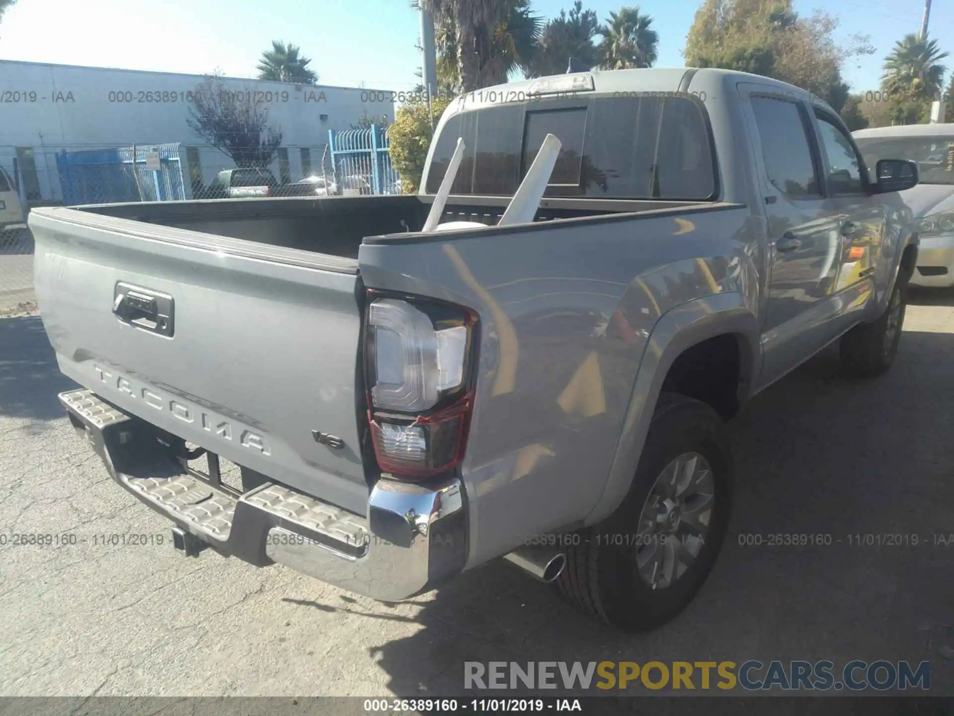 4 Photograph of a damaged car 3TMAZ5CN3KM112631 TOYOTA TACOMA 2019