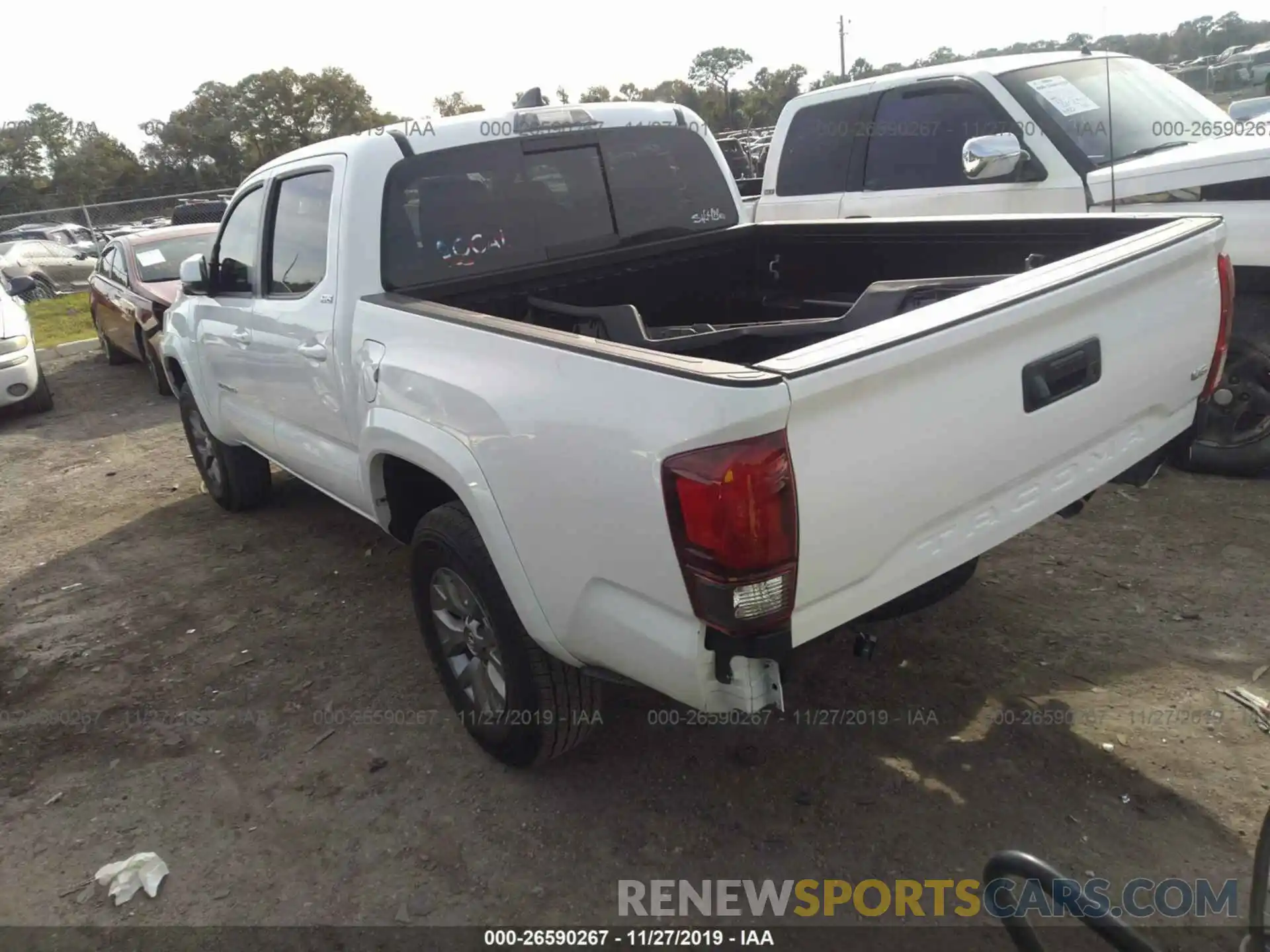 3 Photograph of a damaged car 3TMAZ5CN4KM081020 TOYOTA TACOMA 2019