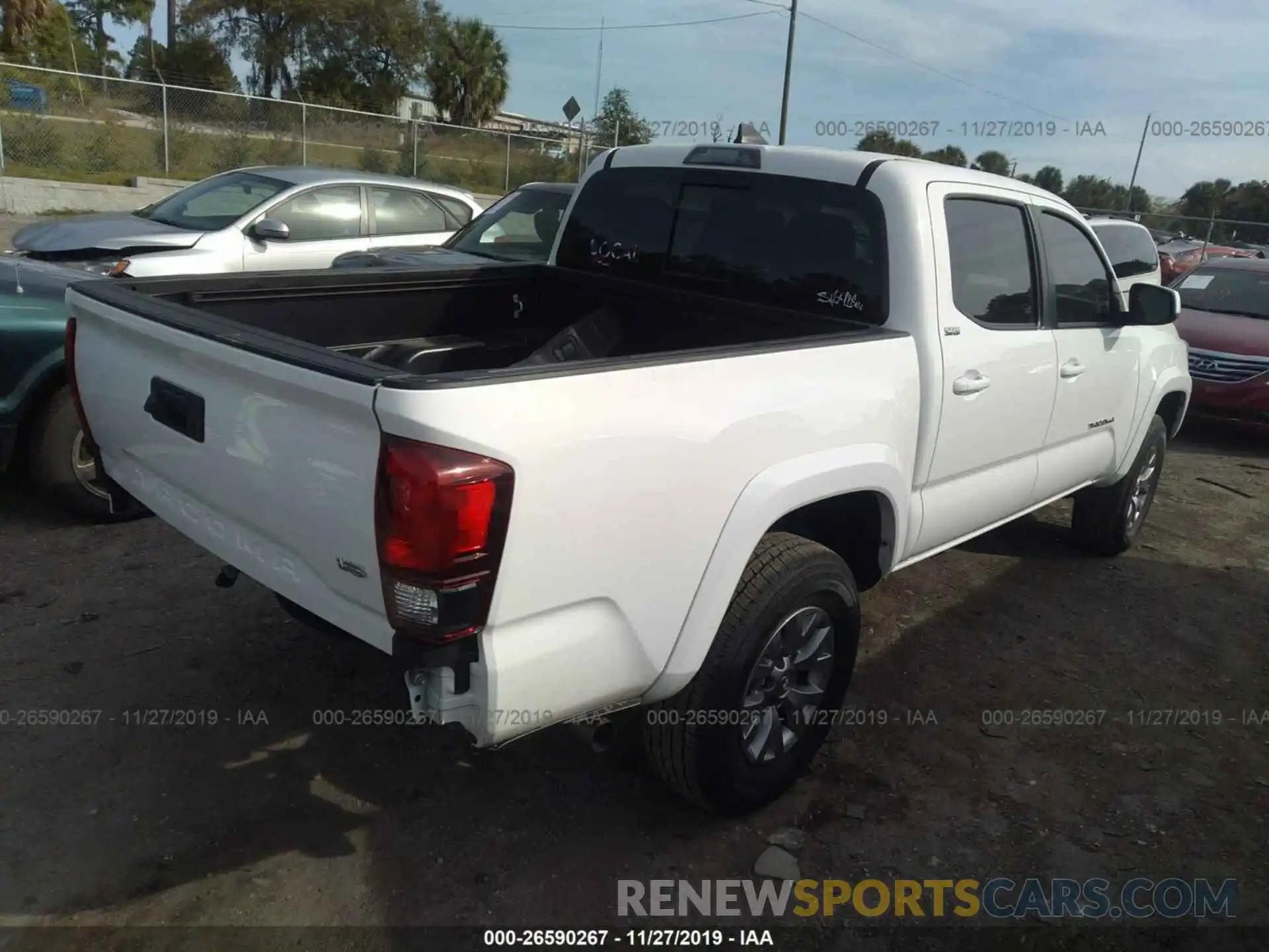 4 Фотография поврежденного автомобиля 3TMAZ5CN4KM081020 TOYOTA TACOMA 2019