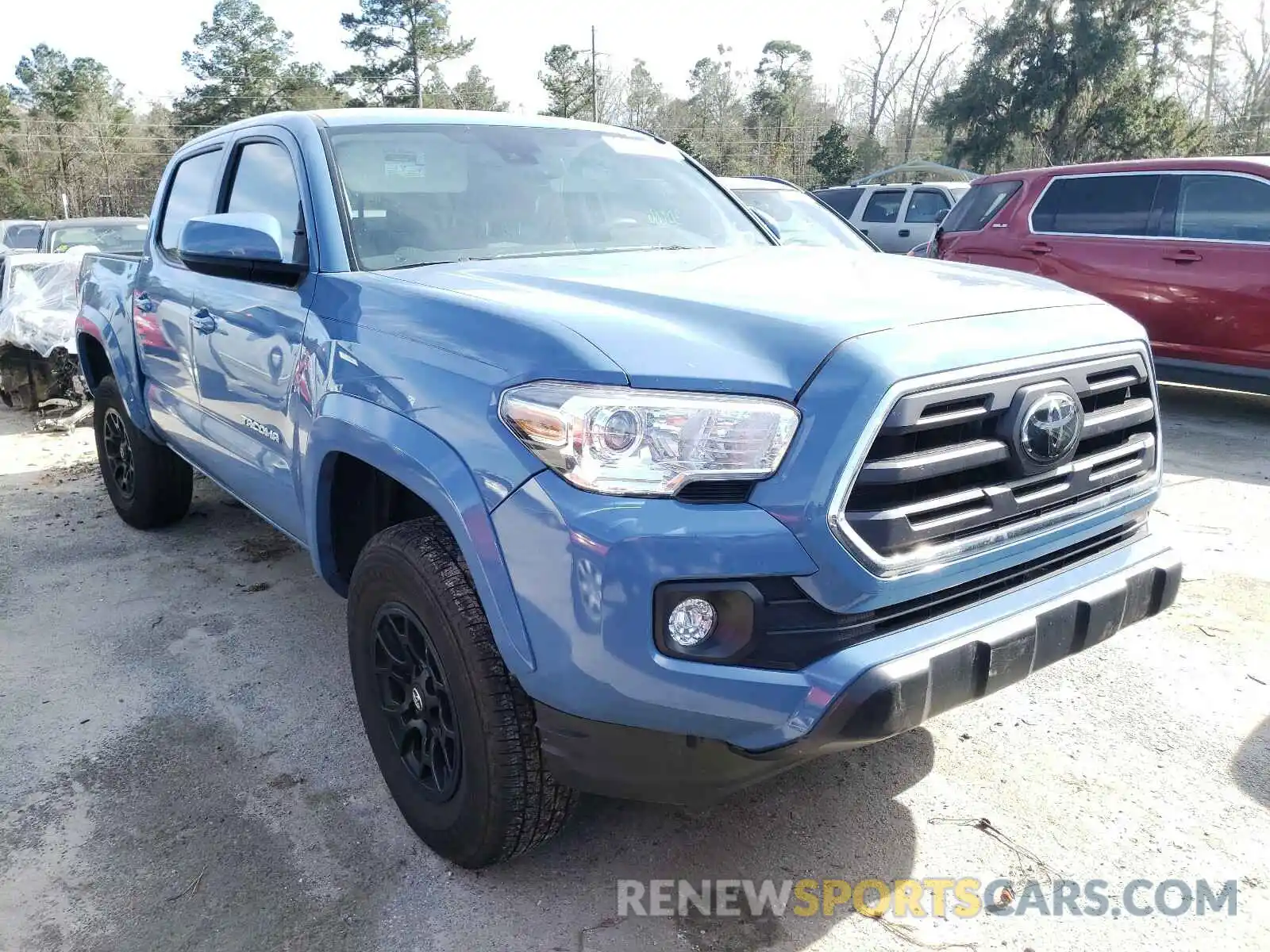 1 Photograph of a damaged car 3TMAZ5CN4KM082104 TOYOTA TACOMA 2019