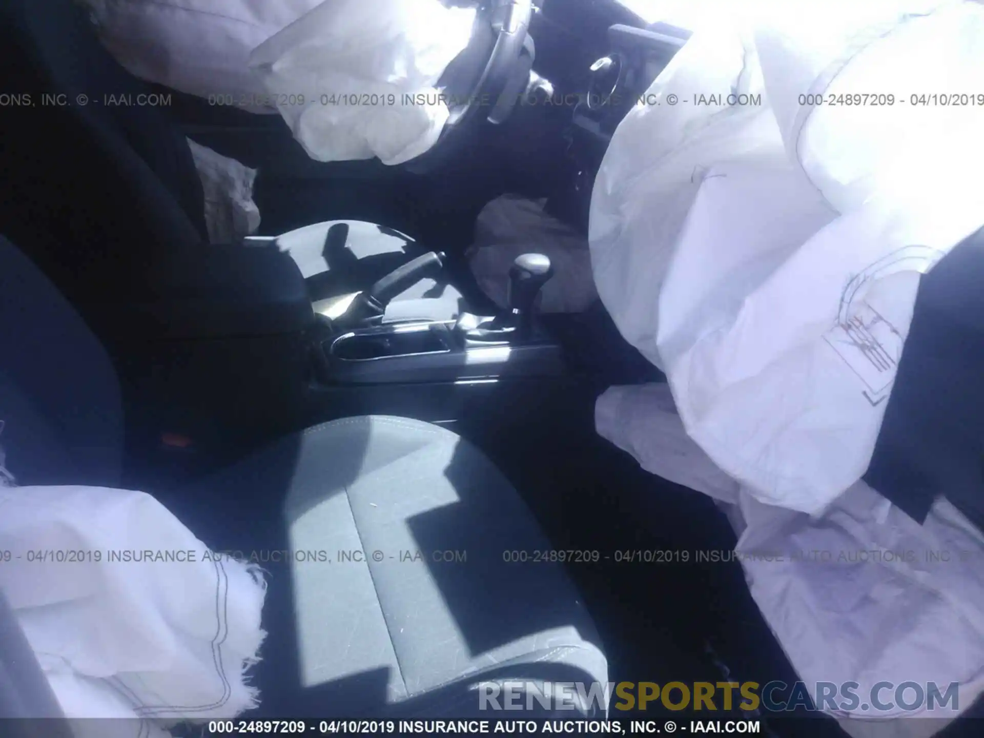 5 Photograph of a damaged car 3TMAZ5CN4KM083527 TOYOTA TACOMA 2019