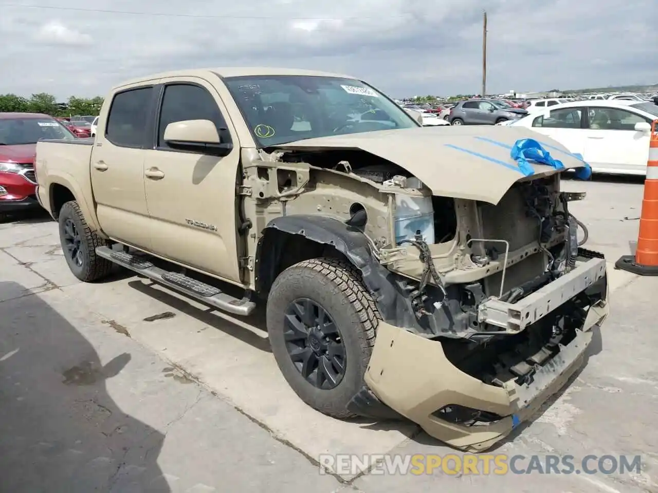 1 Photograph of a damaged car 3TMAZ5CN4KM083561 TOYOTA TACOMA 2019