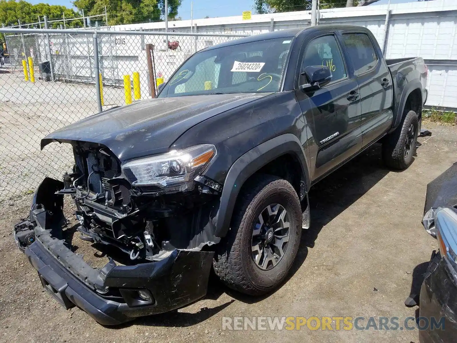 2 Photograph of a damaged car 3TMAZ5CN4KM083902 TOYOTA TACOMA 2019