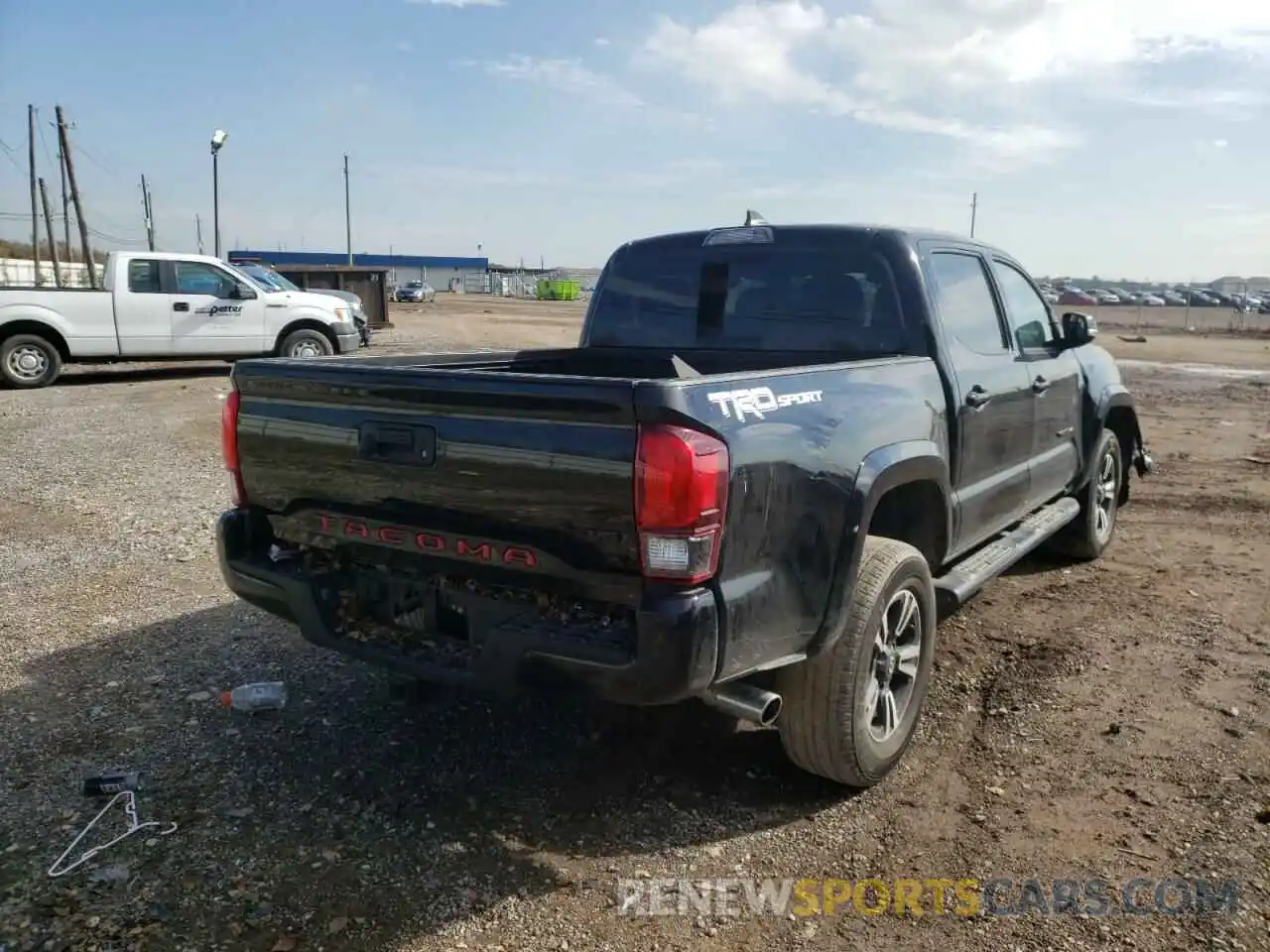 4 Photograph of a damaged car 3TMAZ5CN4KM088503 TOYOTA TACOMA 2019