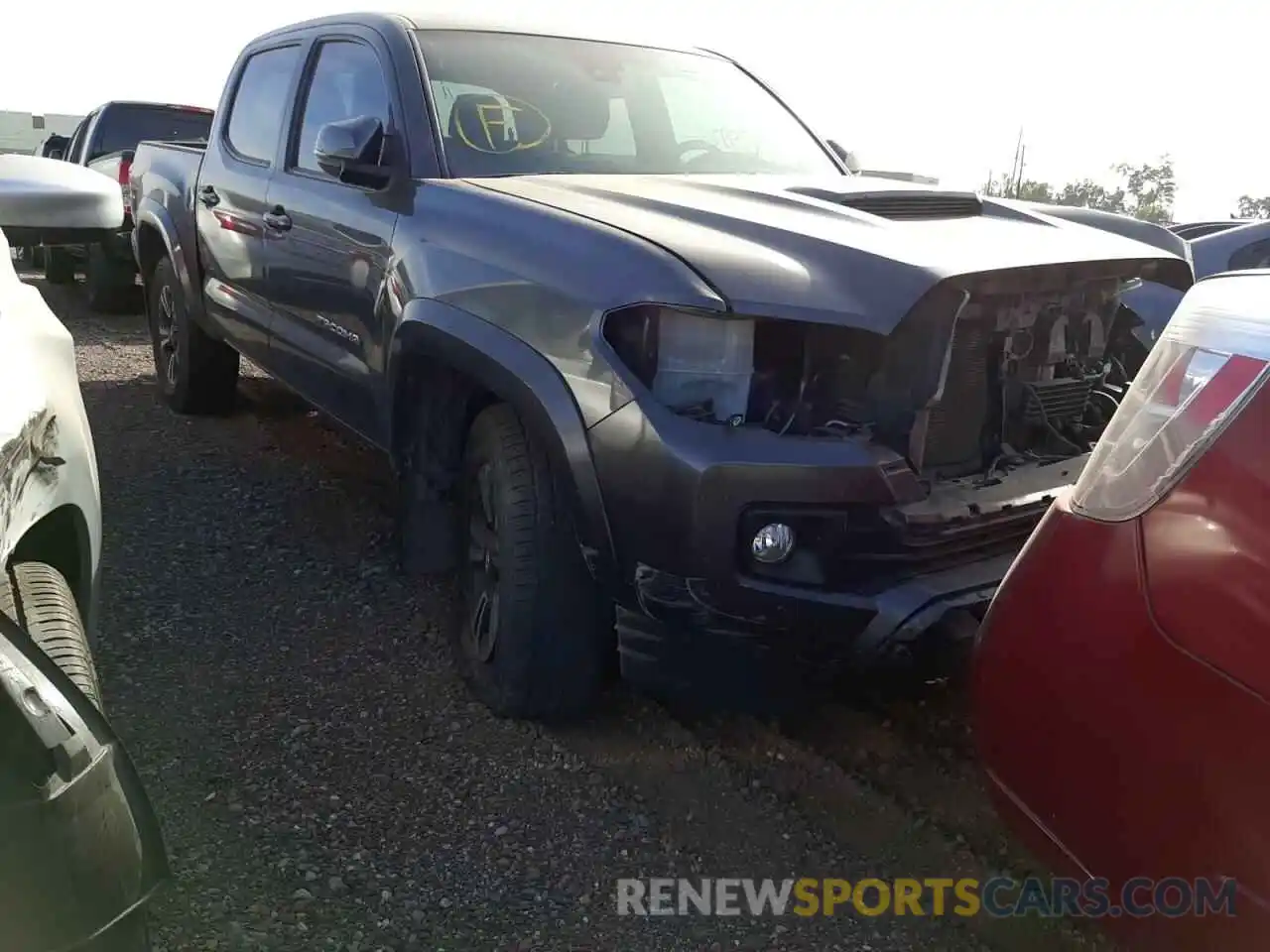 1 Photograph of a damaged car 3TMAZ5CN4KM088758 TOYOTA TACOMA 2019