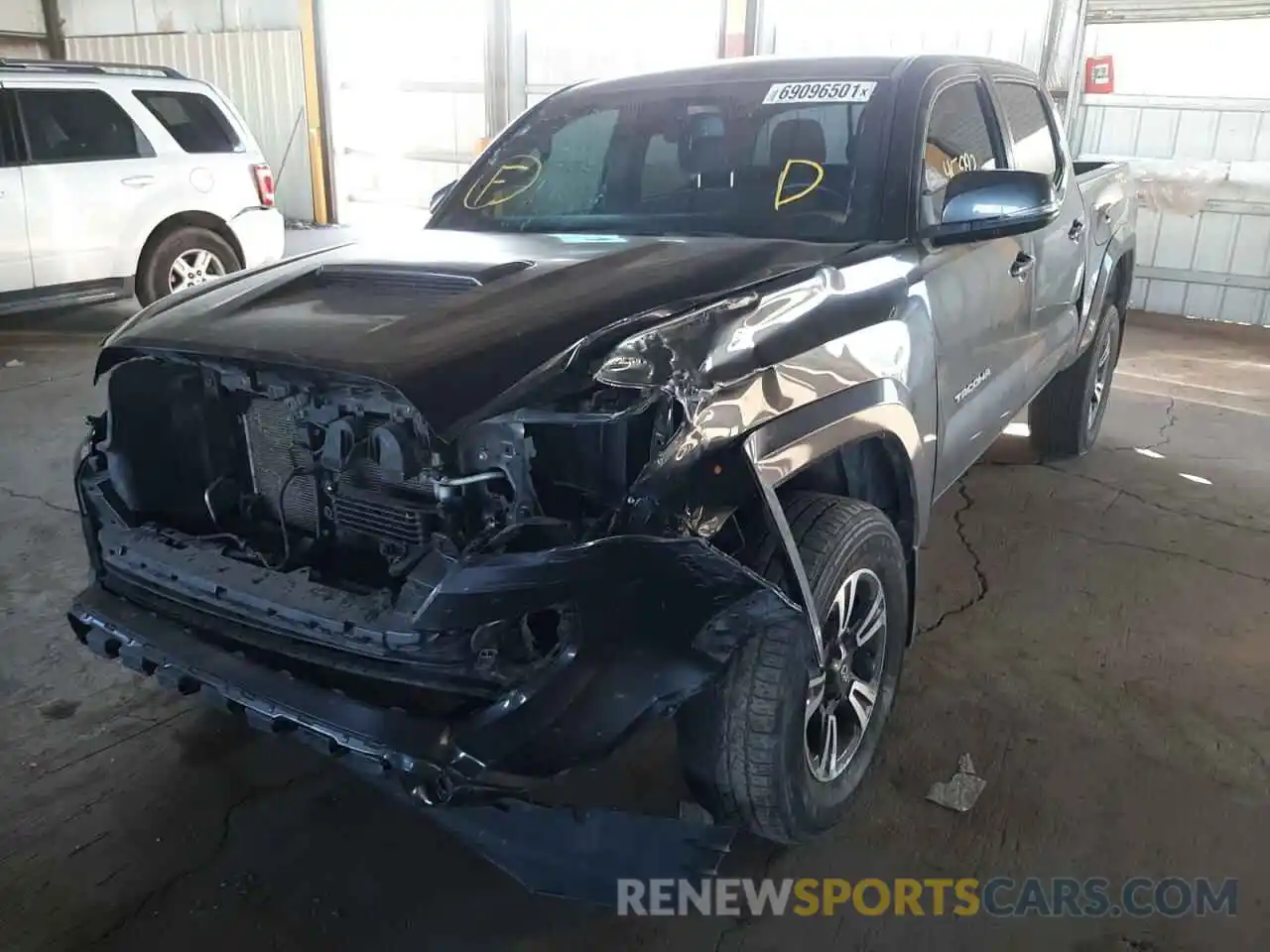 2 Photograph of a damaged car 3TMAZ5CN4KM088758 TOYOTA TACOMA 2019