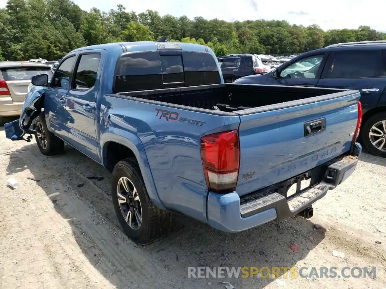 3 Photograph of a damaged car 3TMAZ5CN4KM088937 TOYOTA TACOMA 2019