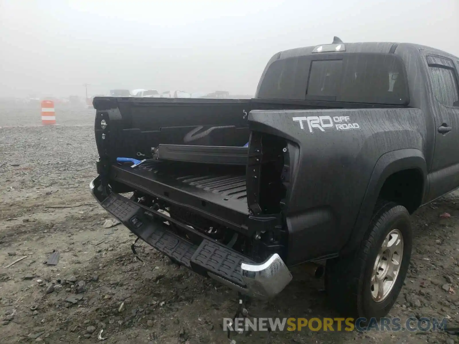 9 Photograph of a damaged car 3TMAZ5CN4KM089683 TOYOTA TACOMA 2019