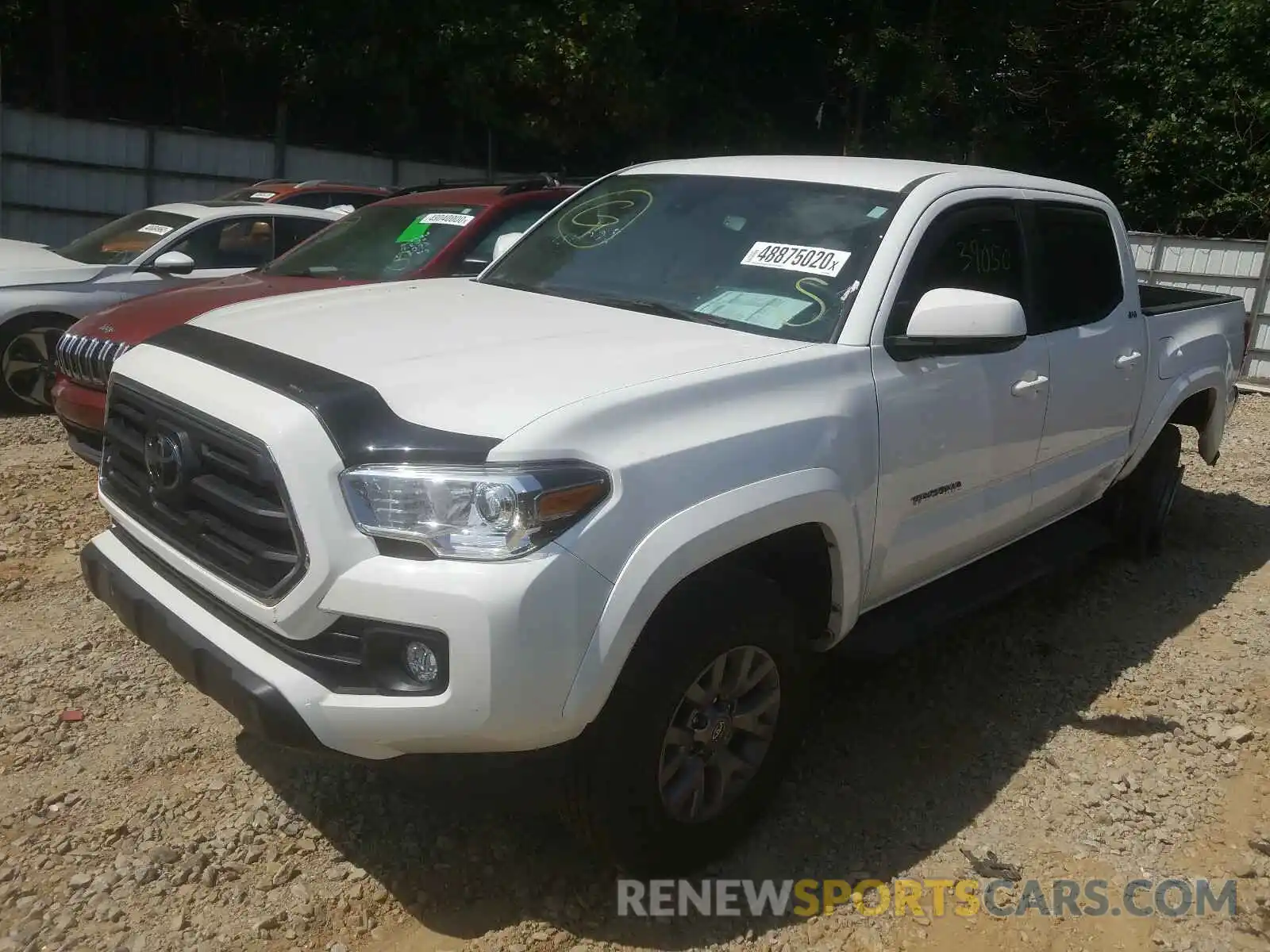 2 Photograph of a damaged car 3TMAZ5CN4KM090008 TOYOTA TACOMA 2019