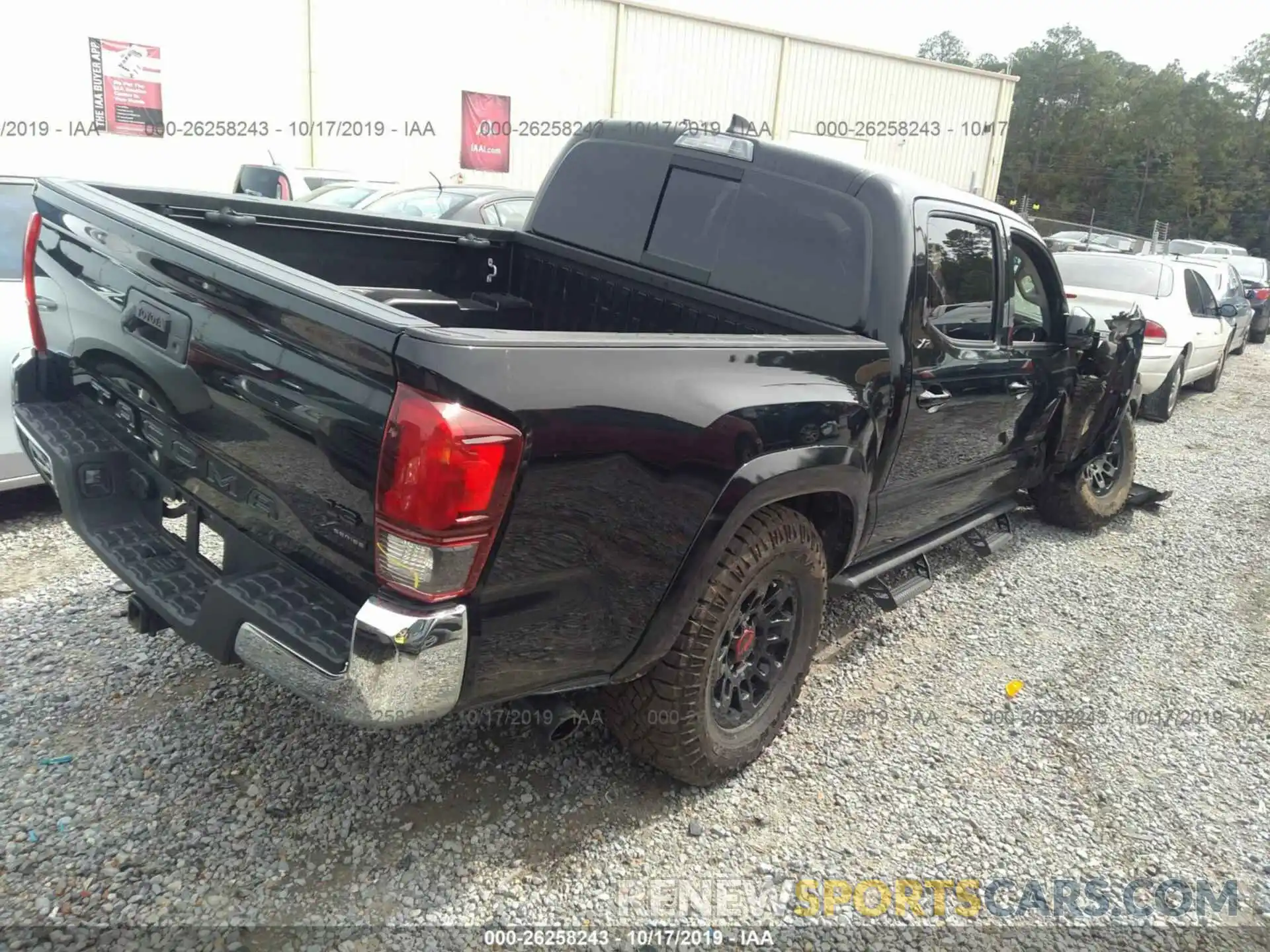 4 Photograph of a damaged car 3TMAZ5CN4KM091675 TOYOTA TACOMA 2019