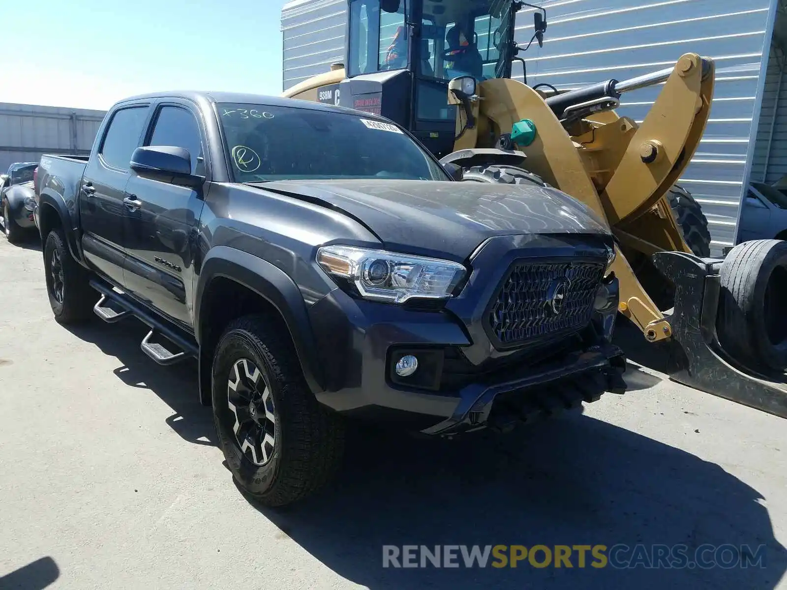 1 Photograph of a damaged car 3TMAZ5CN4KM091790 TOYOTA TACOMA 2019