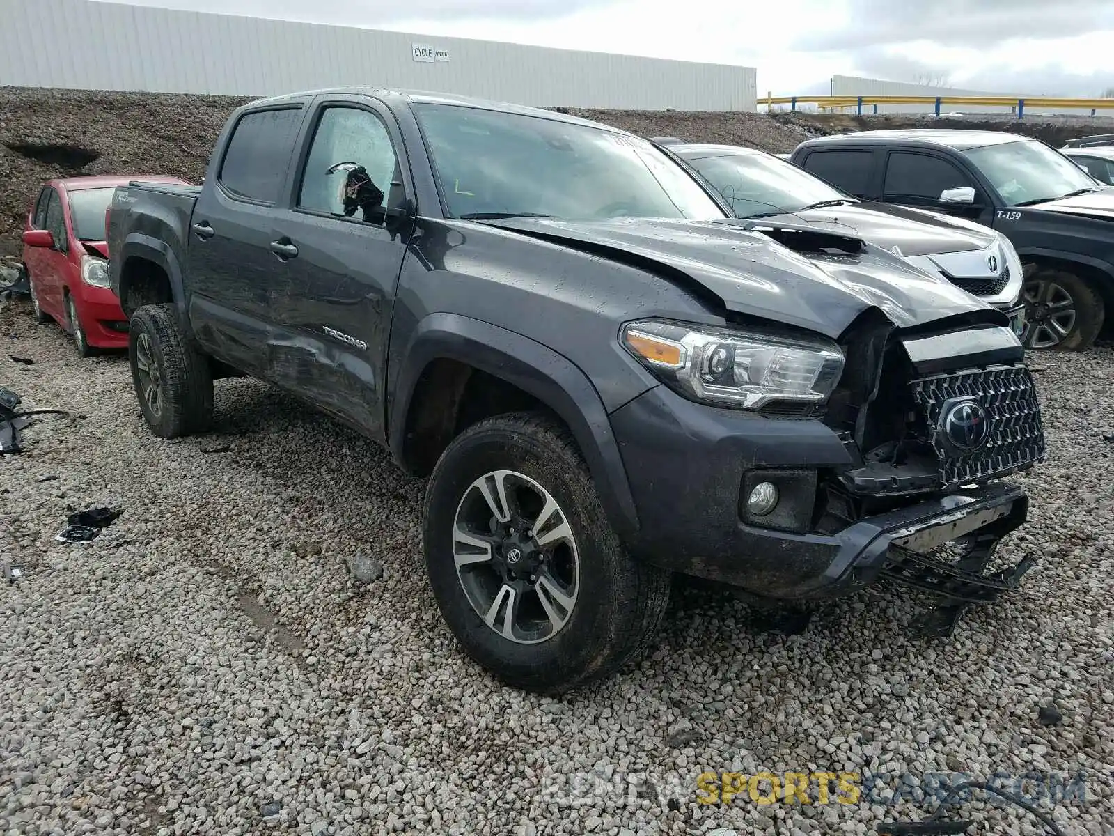 1 Photograph of a damaged car 3TMAZ5CN4KM091918 TOYOTA TACOMA 2019