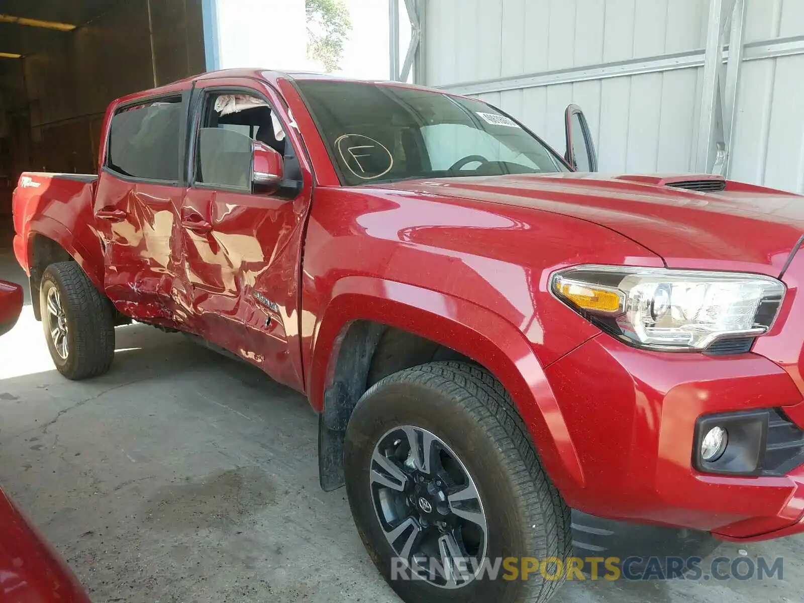 9 Photograph of a damaged car 3TMAZ5CN4KM093166 TOYOTA TACOMA 2019