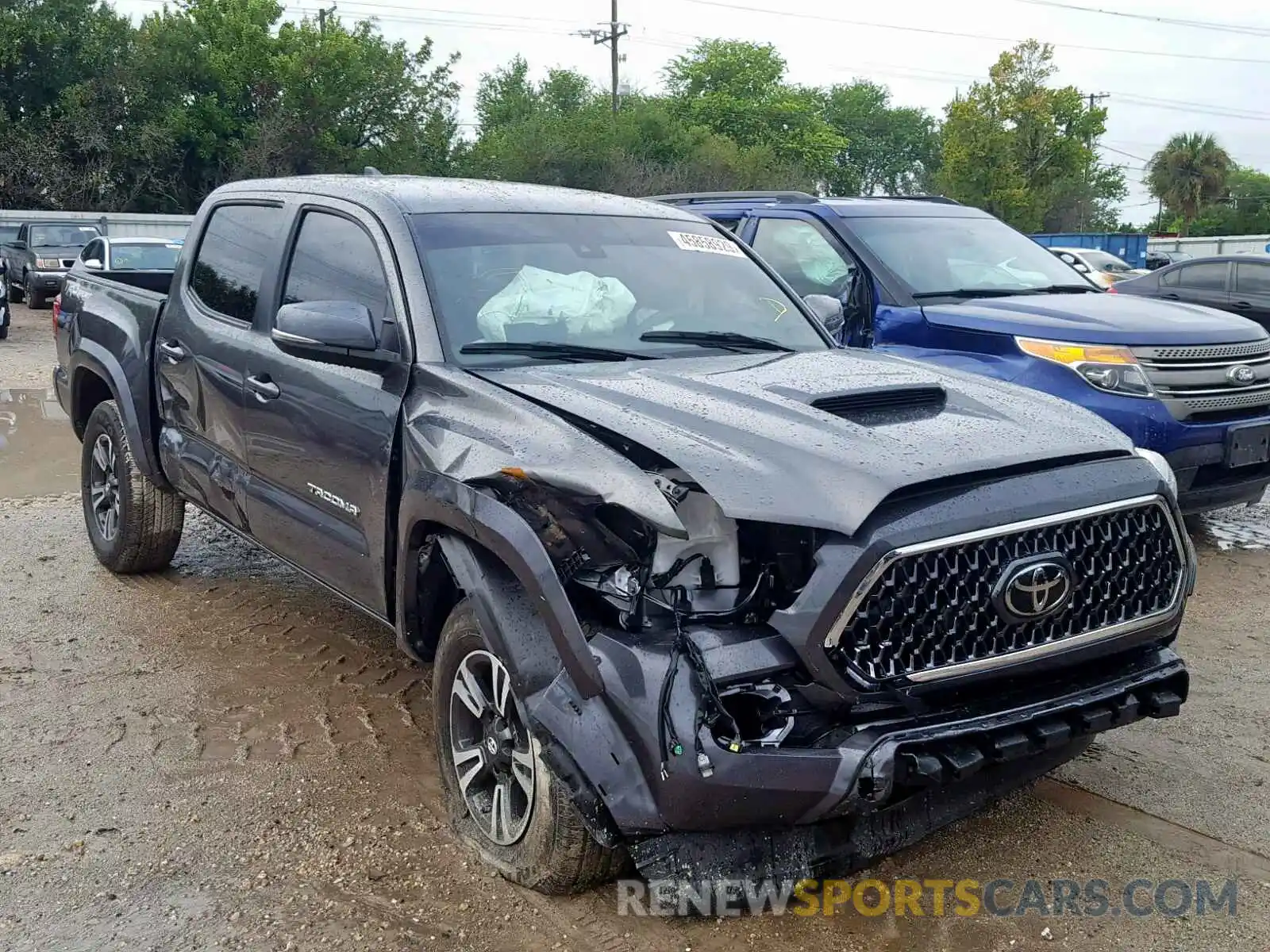 1 Photograph of a damaged car 3TMAZ5CN4KM096228 TOYOTA TACOMA 2019