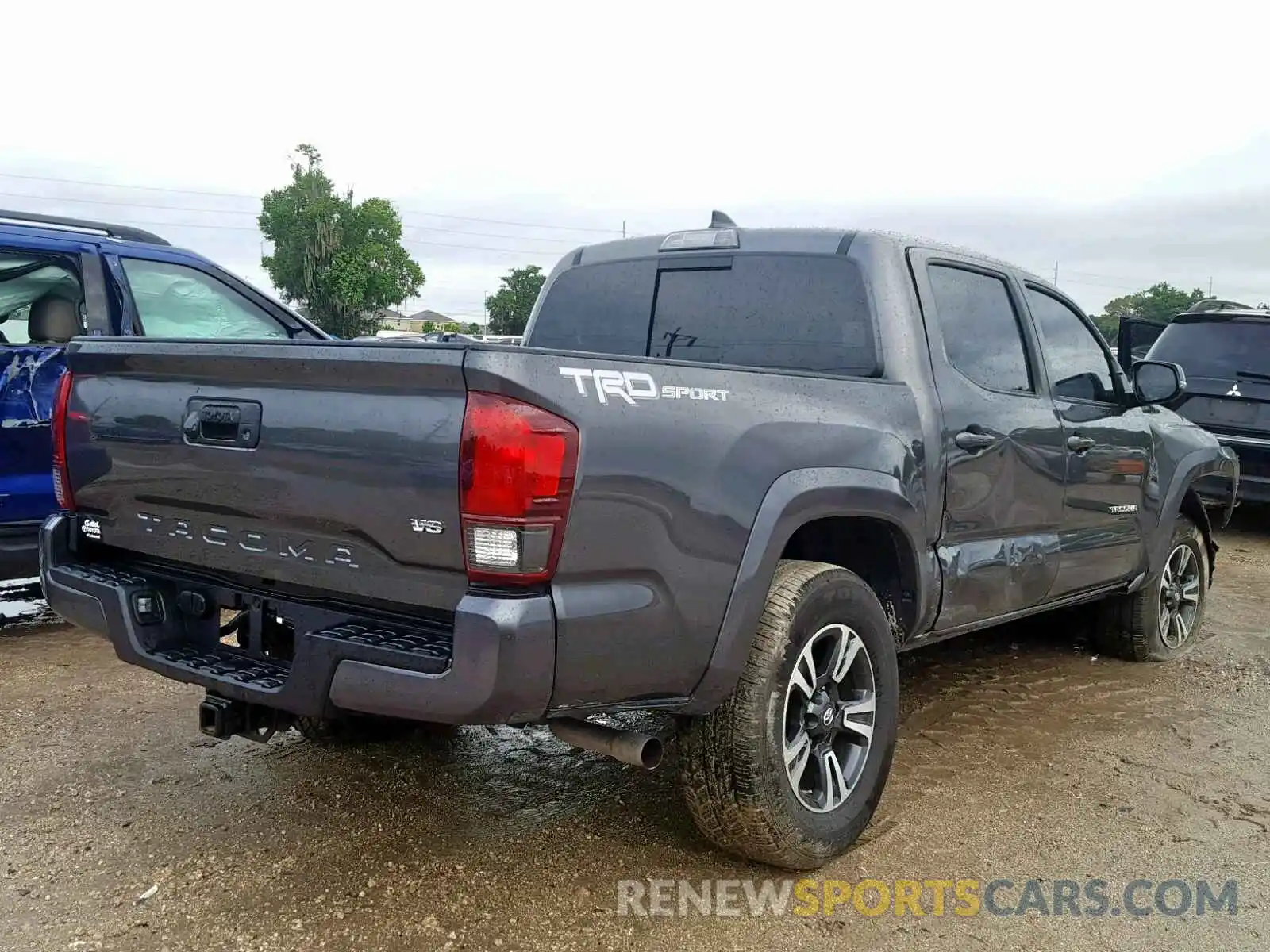 4 Photograph of a damaged car 3TMAZ5CN4KM096228 TOYOTA TACOMA 2019