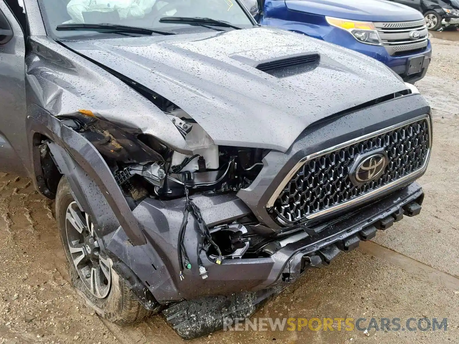 9 Photograph of a damaged car 3TMAZ5CN4KM096228 TOYOTA TACOMA 2019