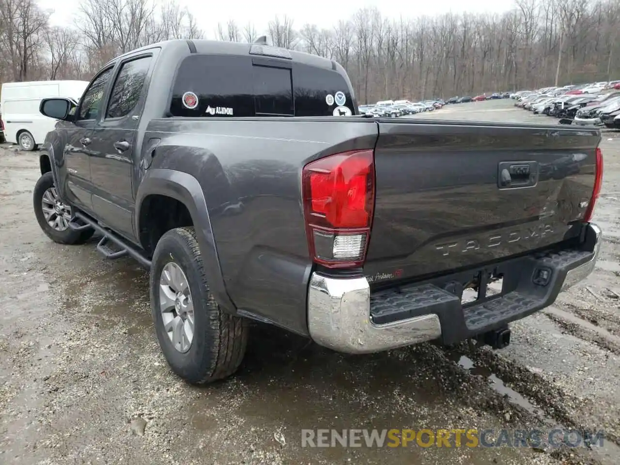 3 Photograph of a damaged car 3TMAZ5CN4KM096486 TOYOTA TACOMA 2019