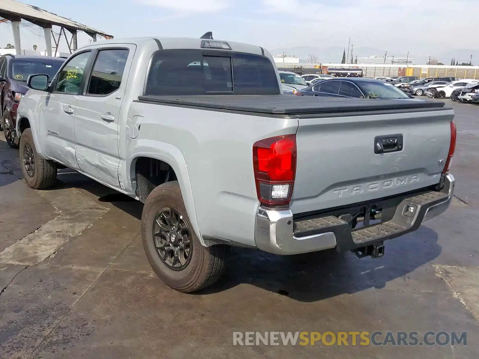 3 Photograph of a damaged car 3TMAZ5CN4KM102710 TOYOTA TACOMA 2019