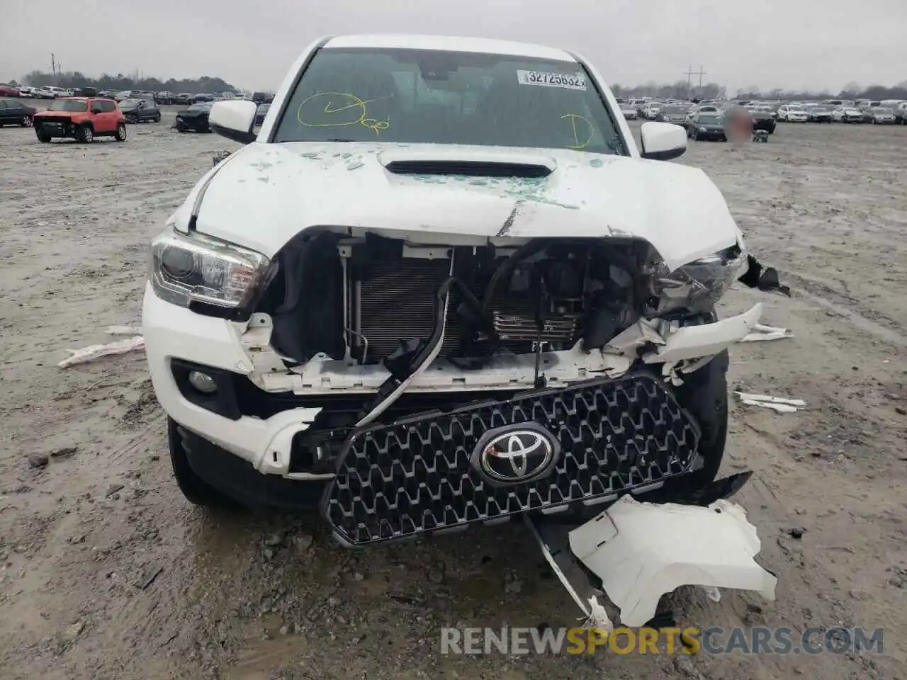 9 Photograph of a damaged car 3TMAZ5CN4KM105722 TOYOTA TACOMA 2019