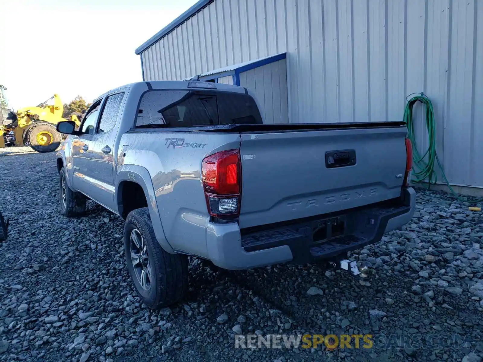 3 Photograph of a damaged car 3TMAZ5CN4KM106482 TOYOTA TACOMA 2019