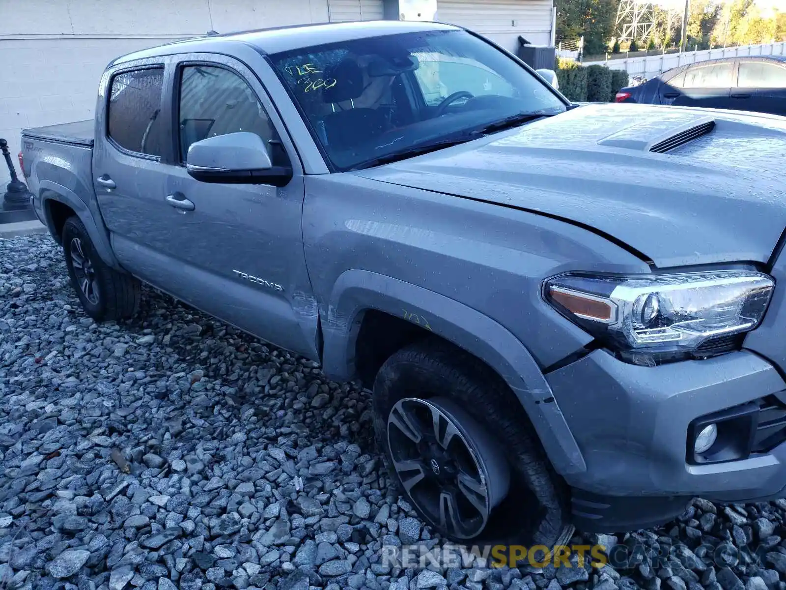 9 Photograph of a damaged car 3TMAZ5CN4KM106482 TOYOTA TACOMA 2019