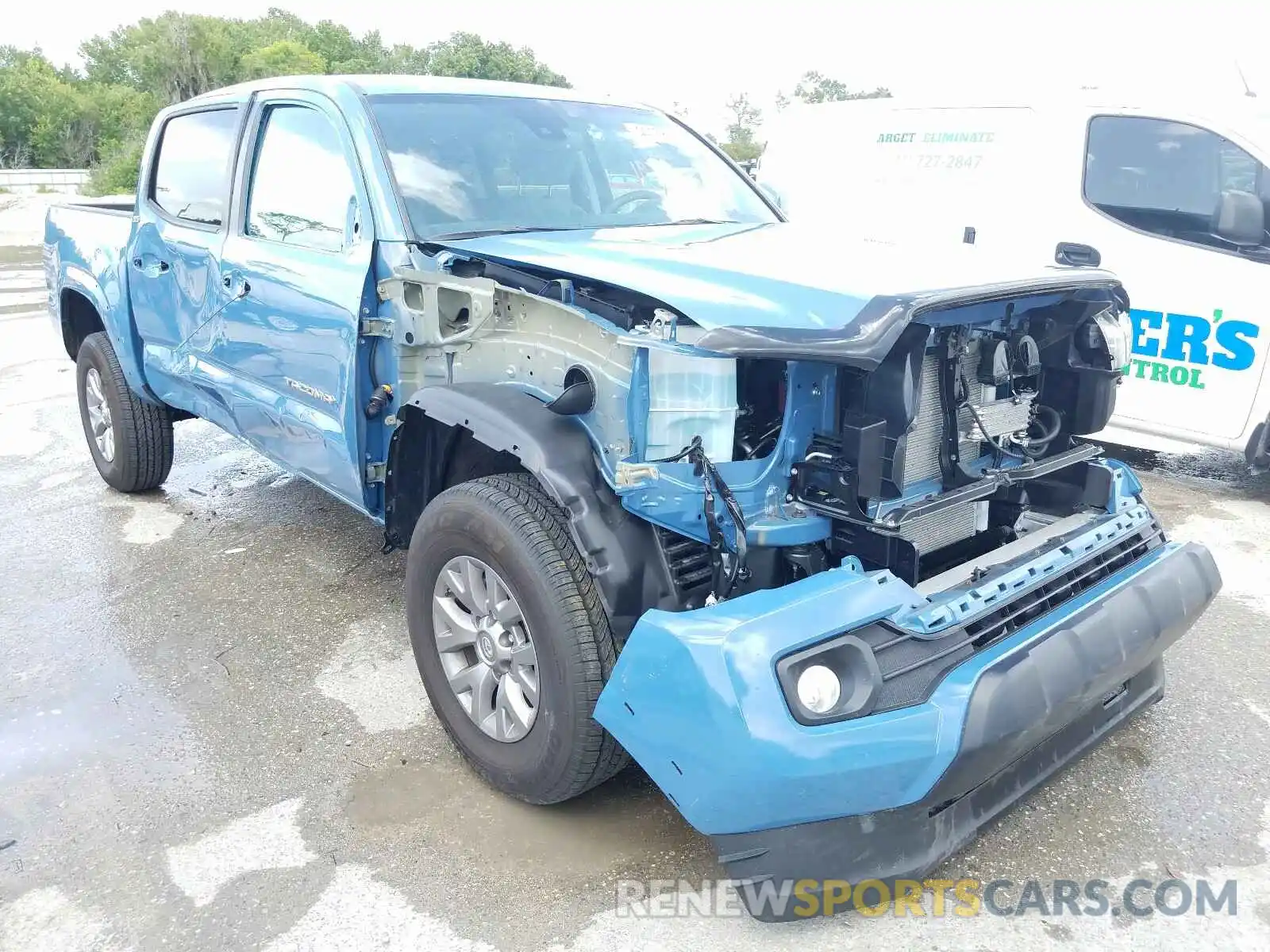 1 Photograph of a damaged car 3TMAZ5CN4KM108197 TOYOTA TACOMA 2019