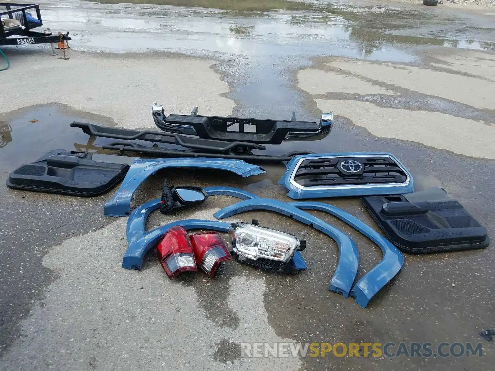 9 Photograph of a damaged car 3TMAZ5CN4KM108197 TOYOTA TACOMA 2019