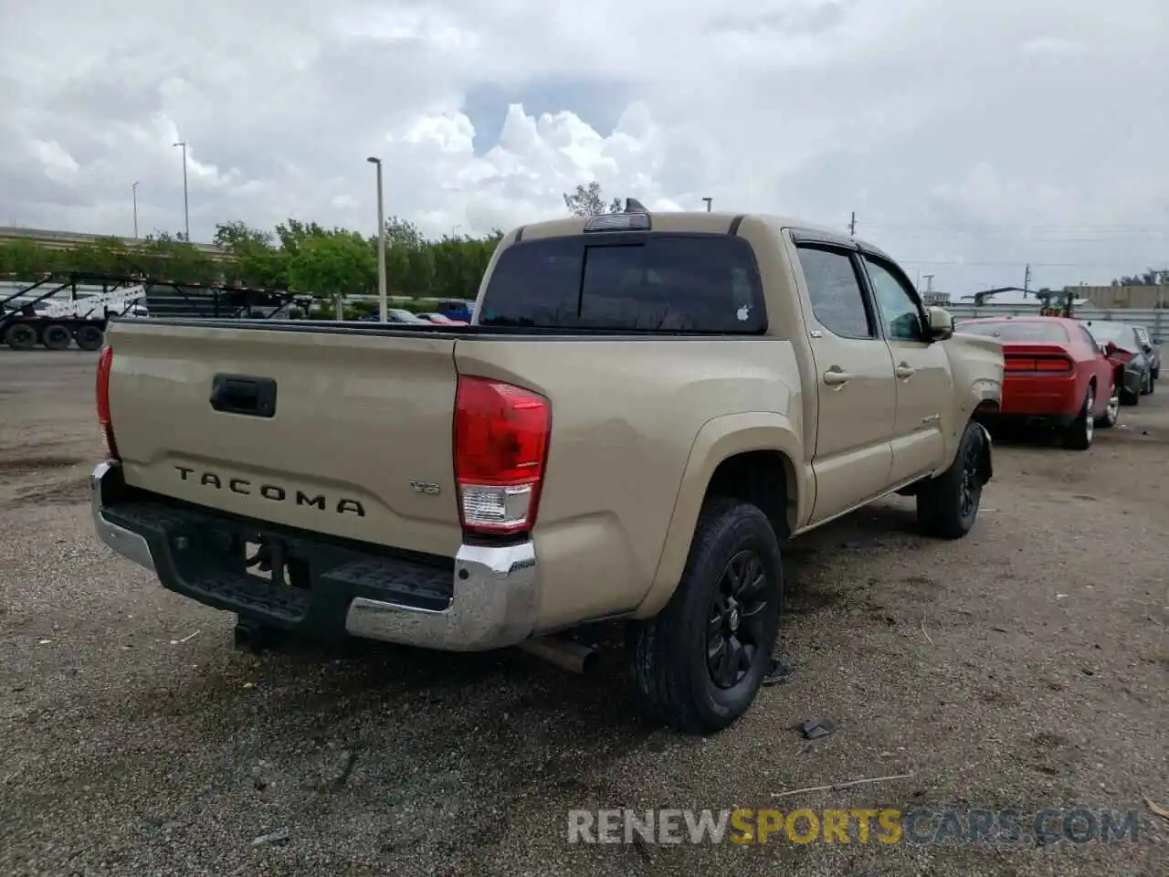 4 Photograph of a damaged car 3TMAZ5CN4KM113318 TOYOTA TACOMA 2019