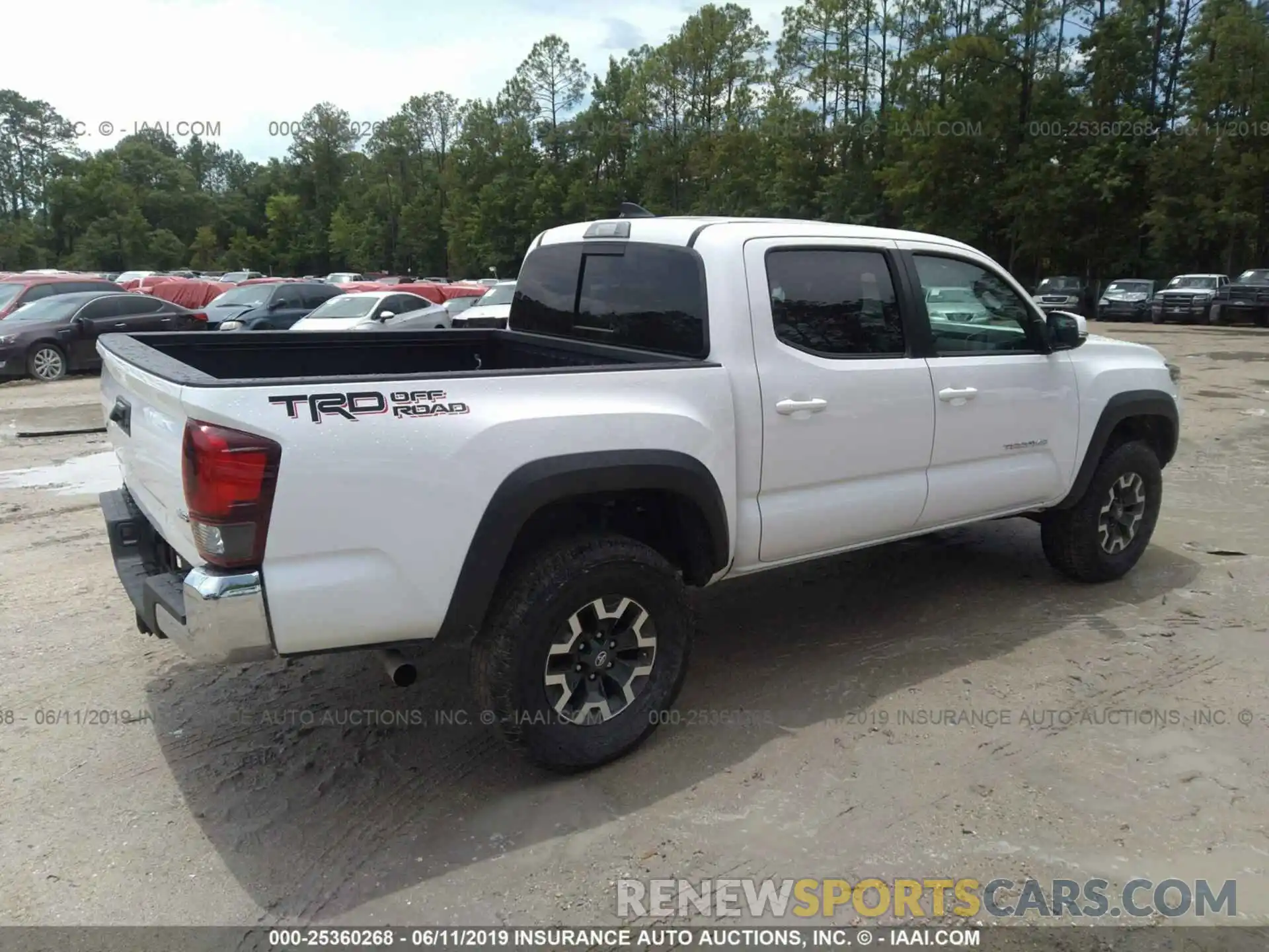 4 Photograph of a damaged car 3TMAZ5CN5KM080104 TOYOTA TACOMA 2019