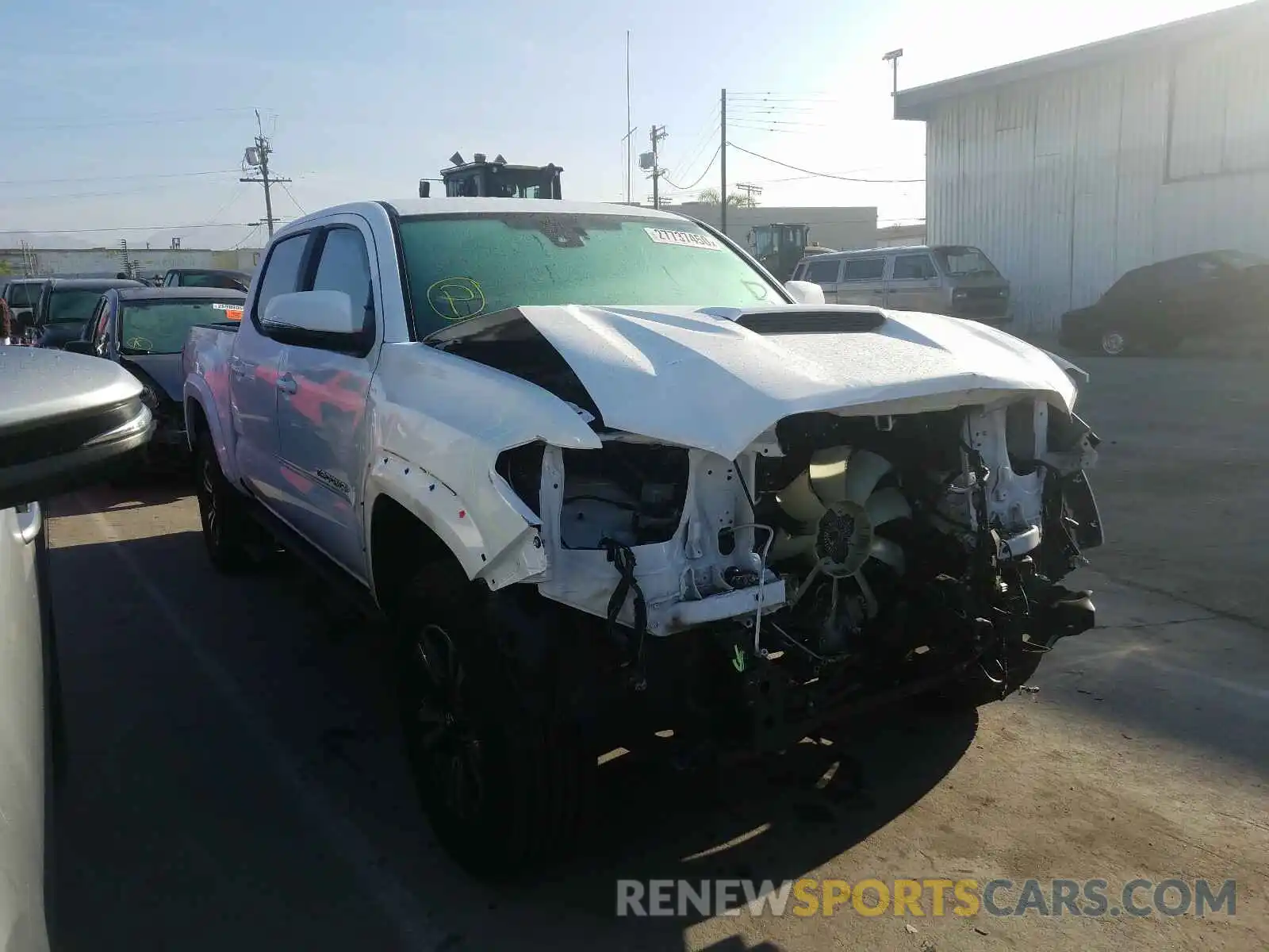 1 Photograph of a damaged car 3TMAZ5CN5KM081317 TOYOTA TACOMA 2019