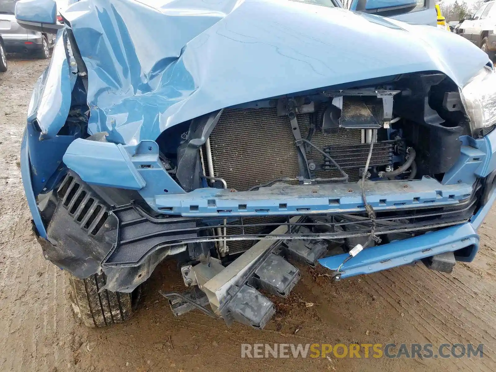 9 Photograph of a damaged car 3TMAZ5CN5KM082483 TOYOTA TACOMA 2019