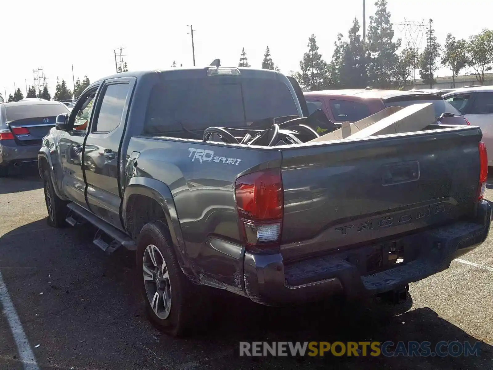 3 Photograph of a damaged car 3TMAZ5CN5KM084766 TOYOTA TACOMA 2019