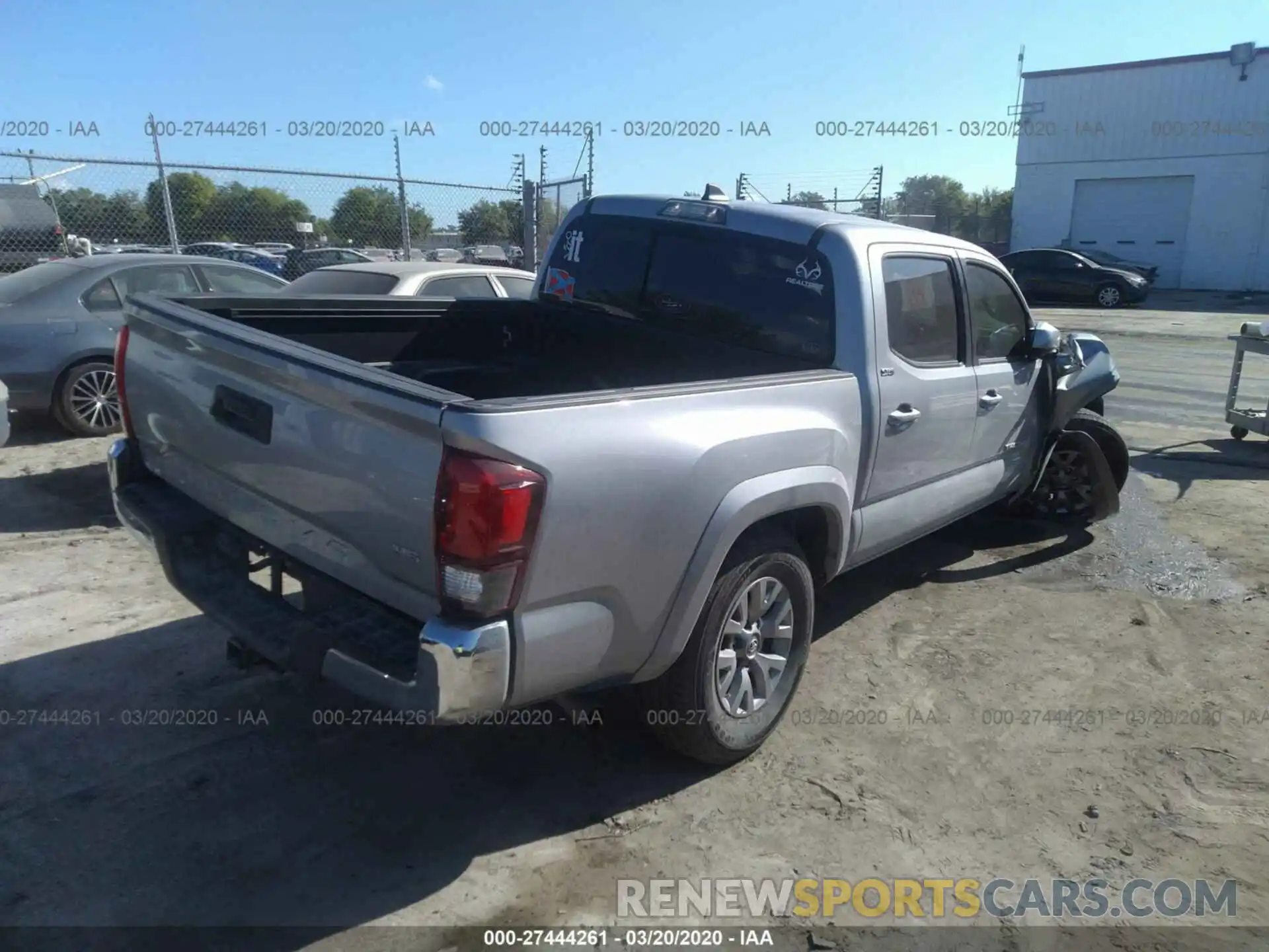 4 Photograph of a damaged car 3TMAZ5CN5KM085433 TOYOTA TACOMA 2019