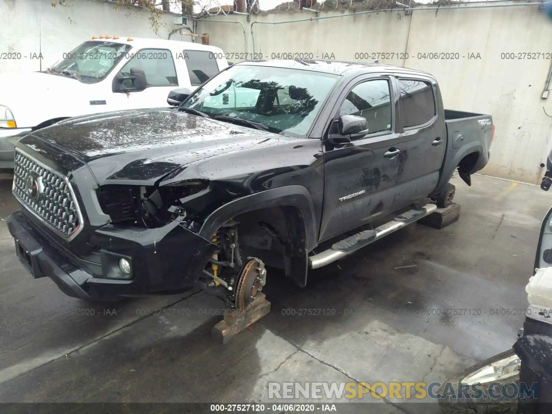 2 Photograph of a damaged car 3TMAZ5CN5KM086159 TOYOTA TACOMA 2019