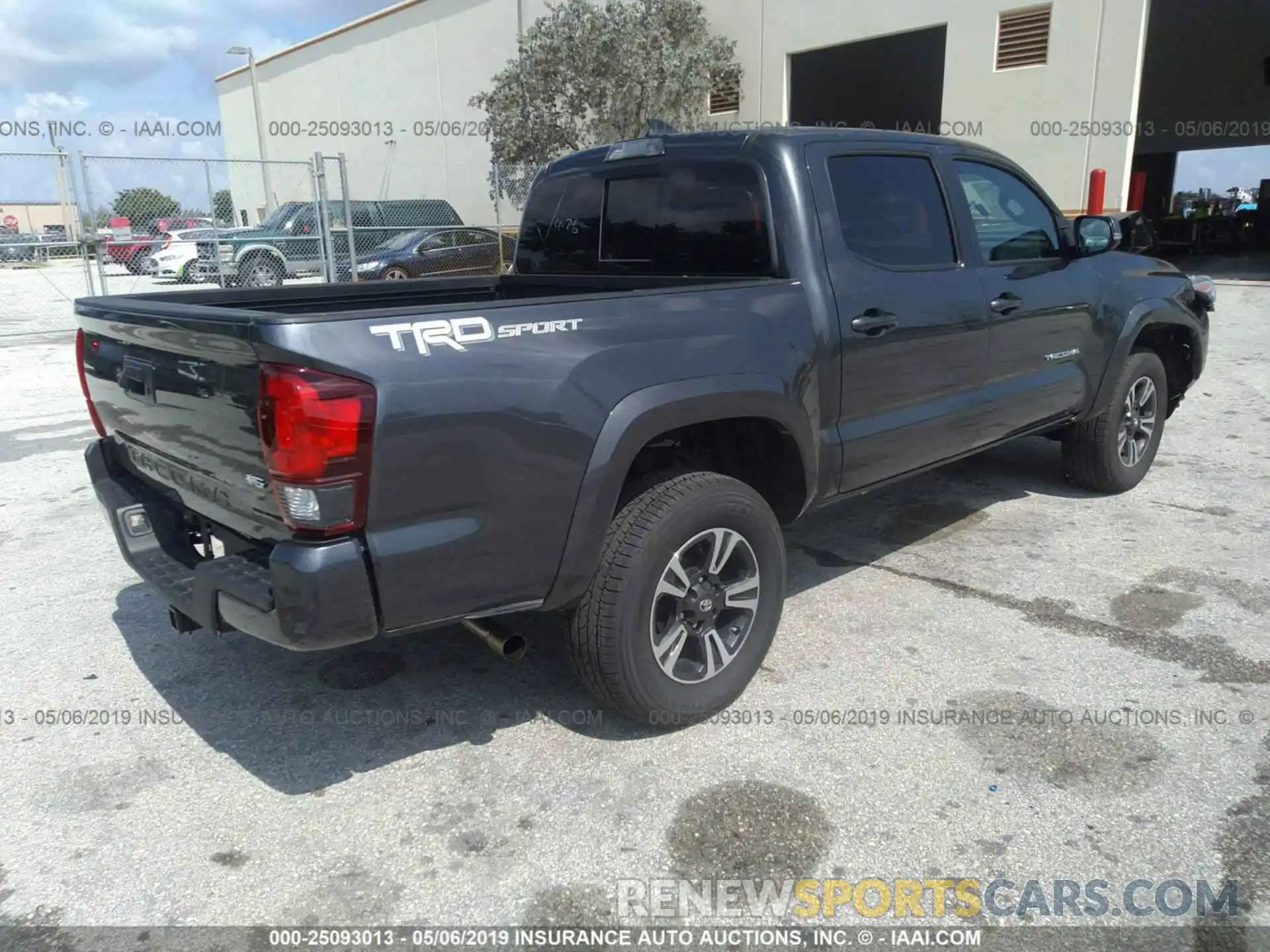 4 Photograph of a damaged car 3TMAZ5CN5KM087666 TOYOTA TACOMA 2019