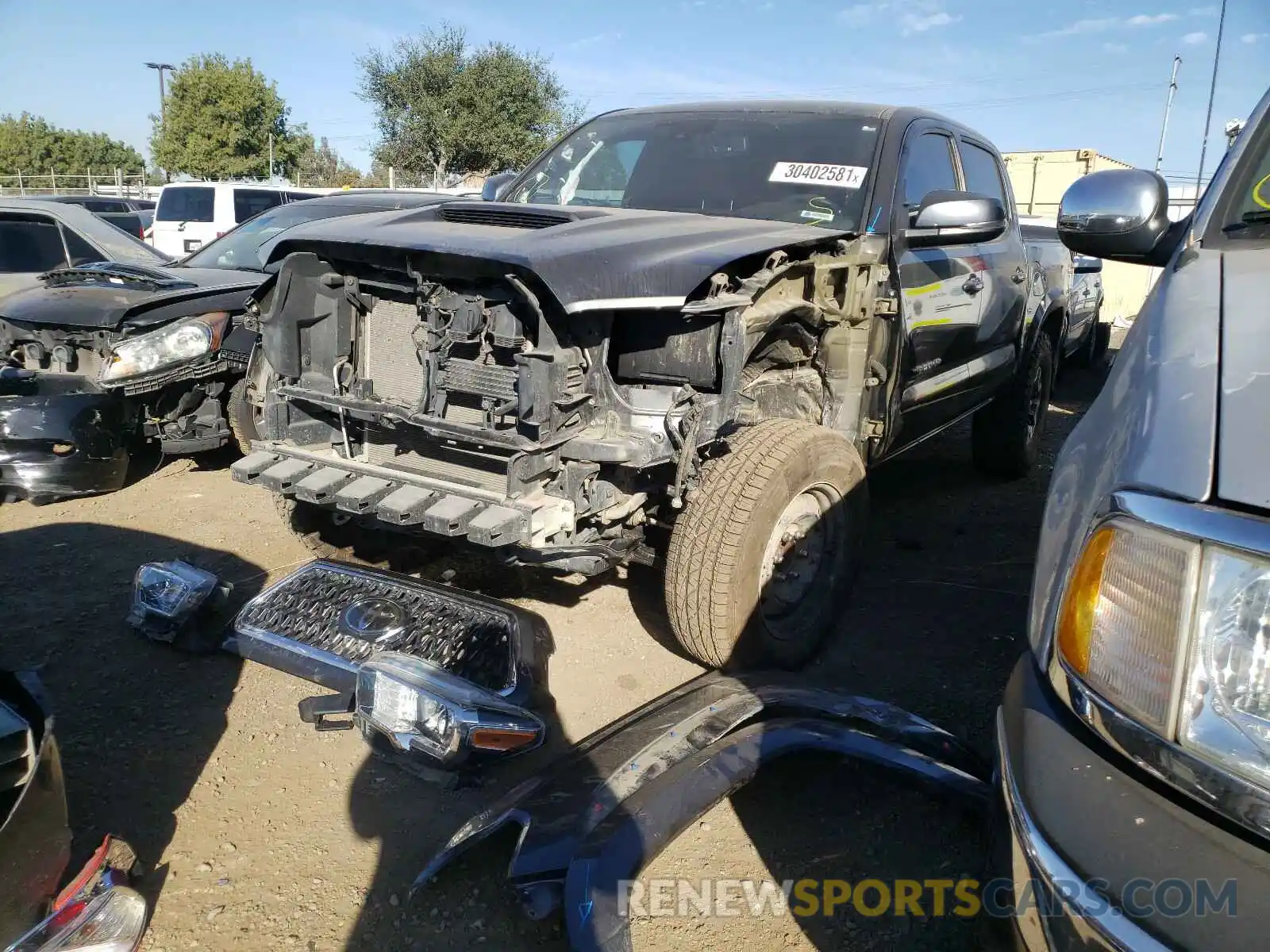 2 Photograph of a damaged car 3TMAZ5CN5KM089711 TOYOTA TACOMA 2019