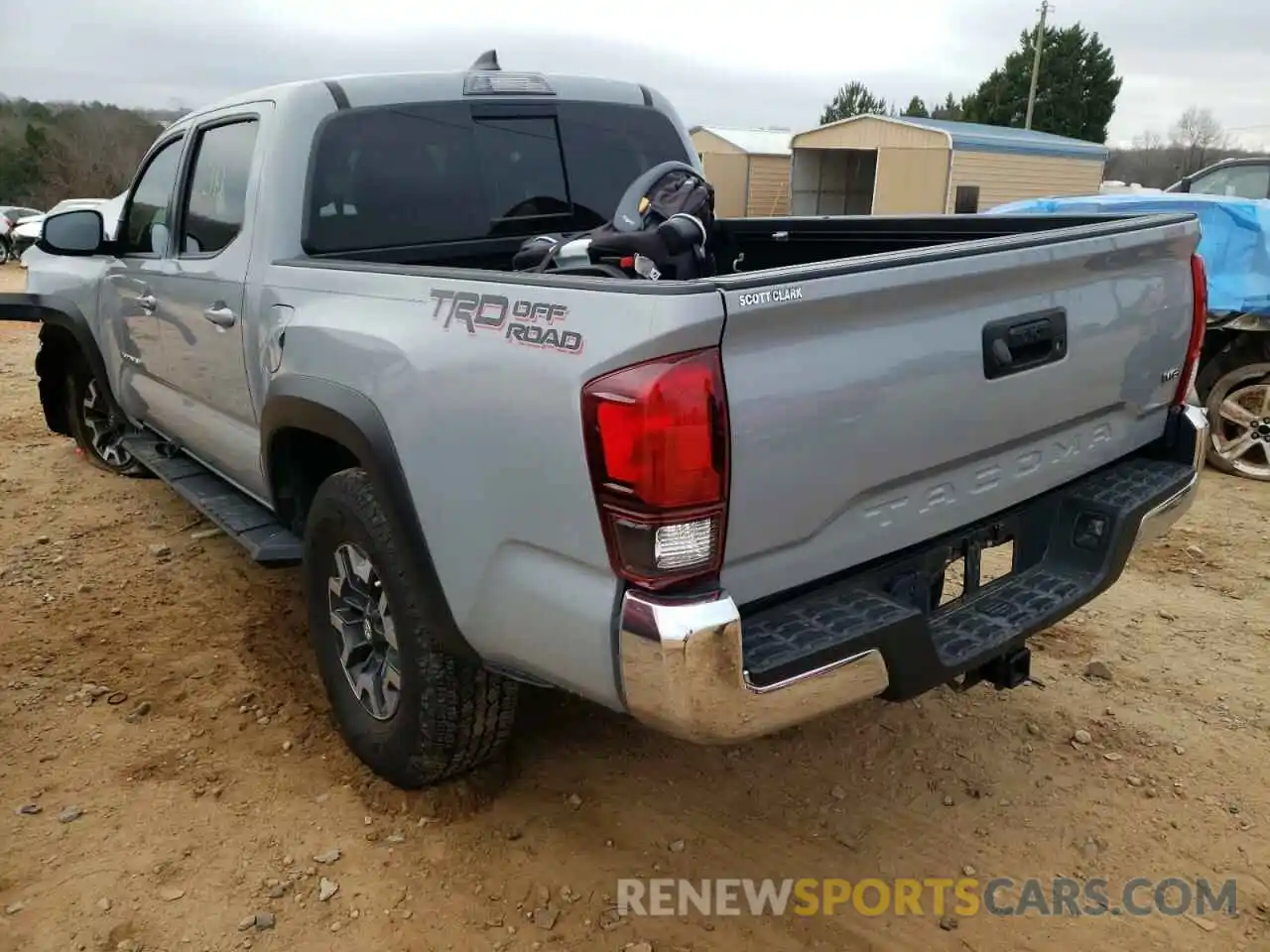 3 Photograph of a damaged car 3TMAZ5CN5KM090034 TOYOTA TACOMA 2019