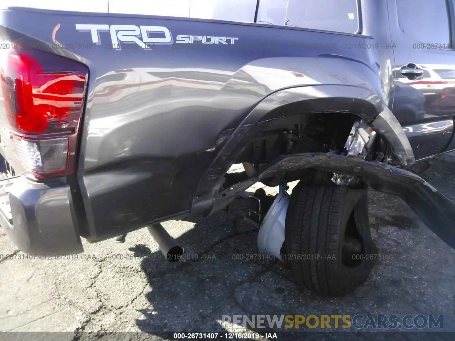 6 Photograph of a damaged car 3TMAZ5CN5KM090647 TOYOTA TACOMA 2019