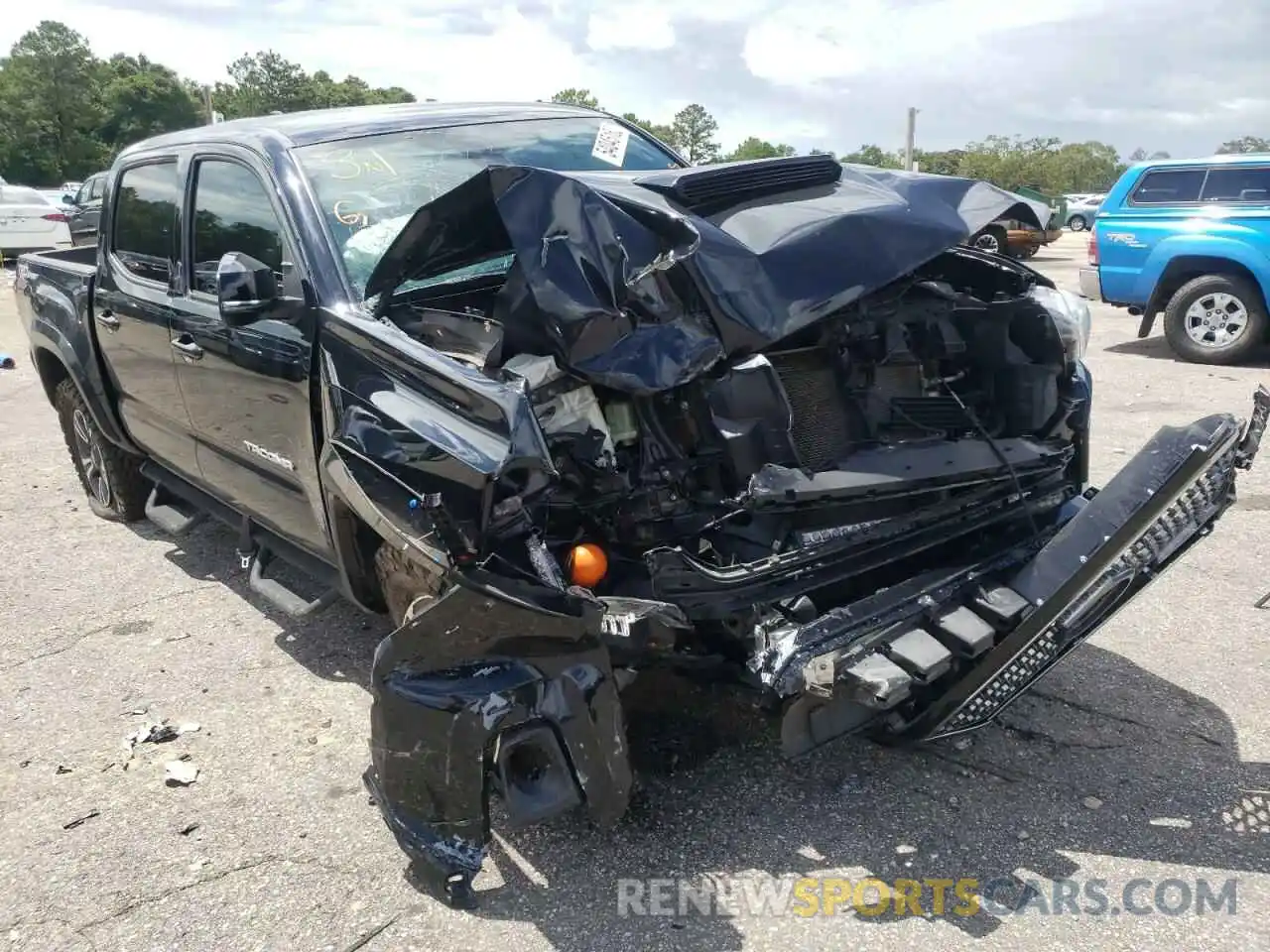 1 Photograph of a damaged car 3TMAZ5CN5KM092446 TOYOTA TACOMA 2019