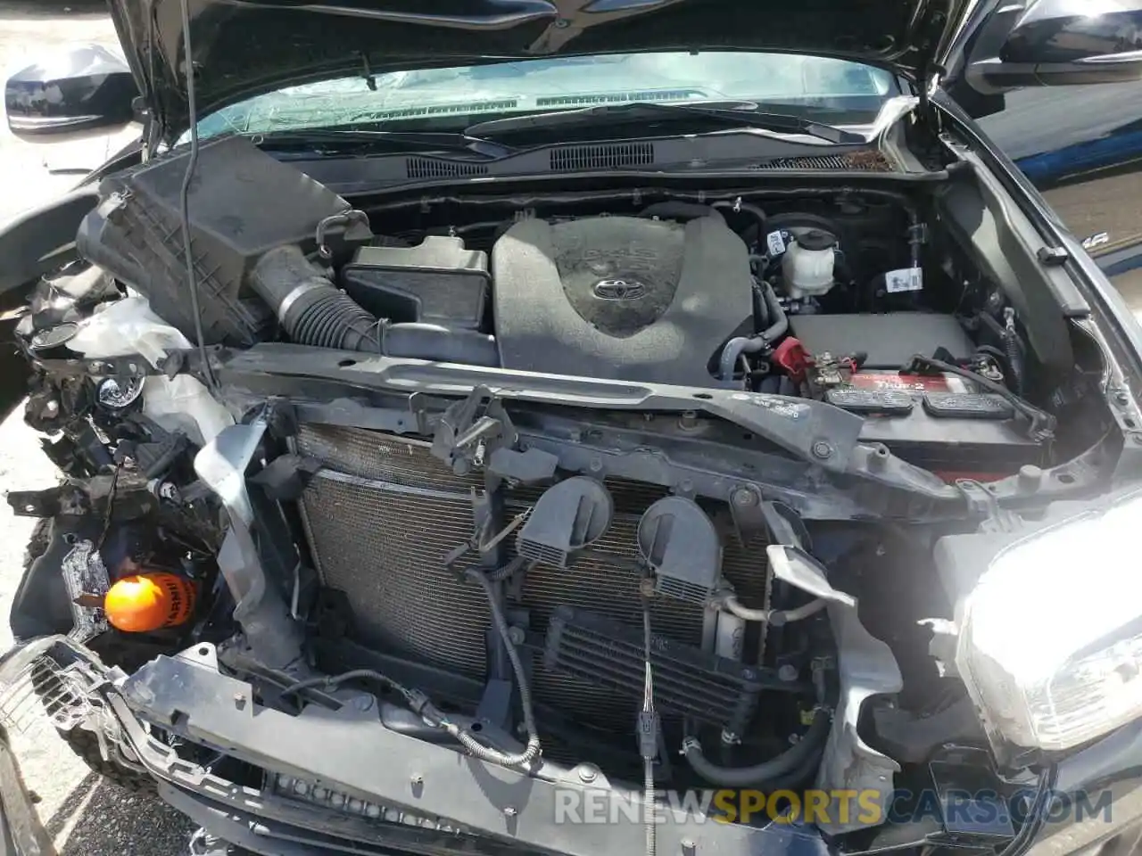 7 Photograph of a damaged car 3TMAZ5CN5KM092446 TOYOTA TACOMA 2019