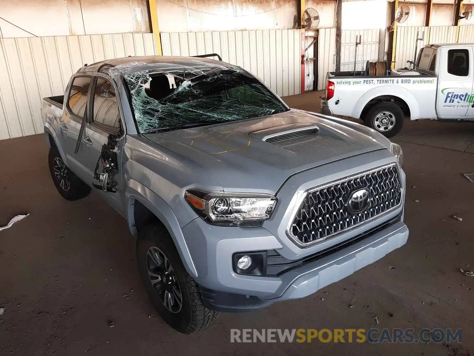 1 Photograph of a damaged car 3TMAZ5CN5KM092480 TOYOTA TACOMA 2019