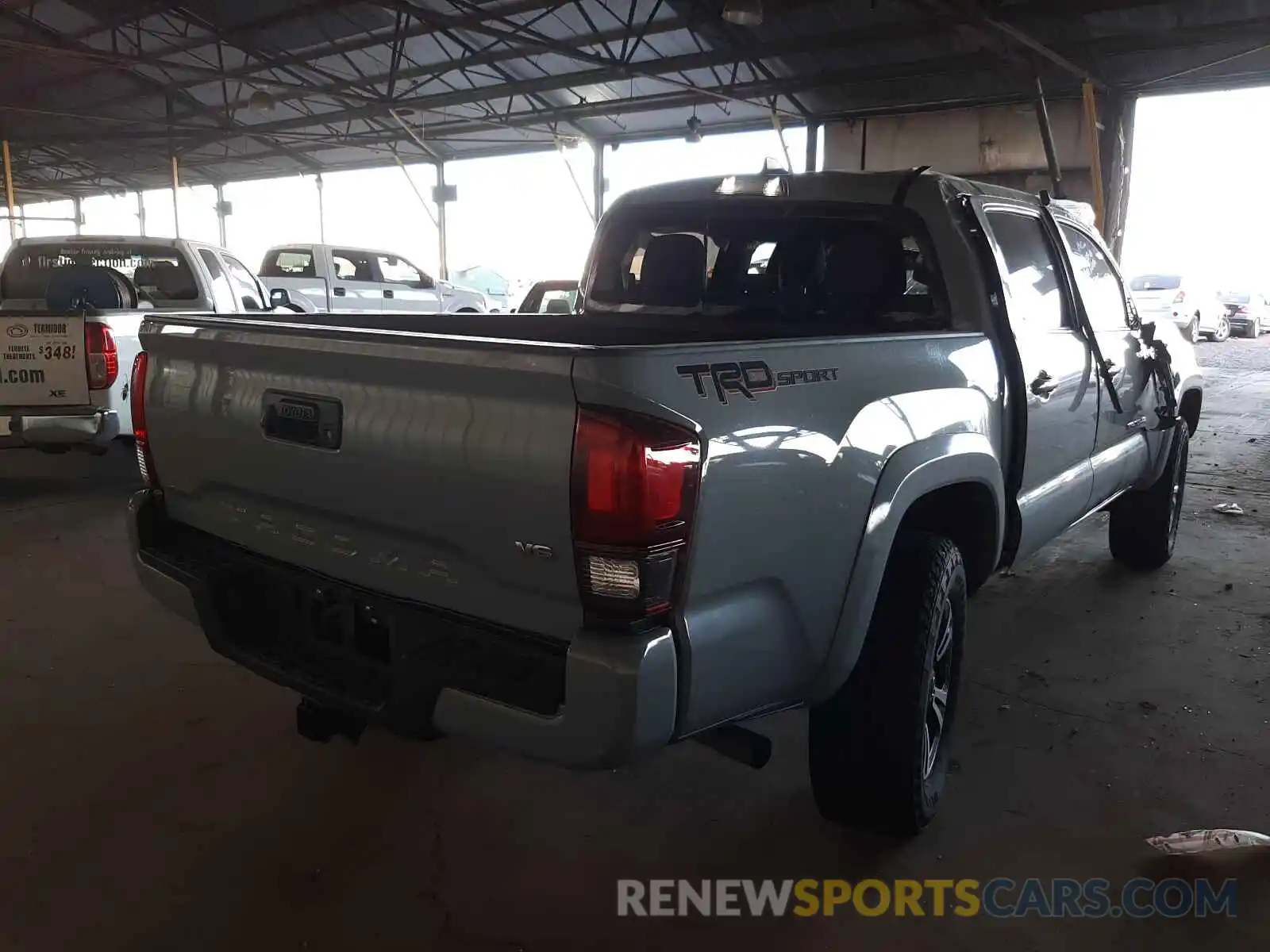 4 Photograph of a damaged car 3TMAZ5CN5KM092480 TOYOTA TACOMA 2019