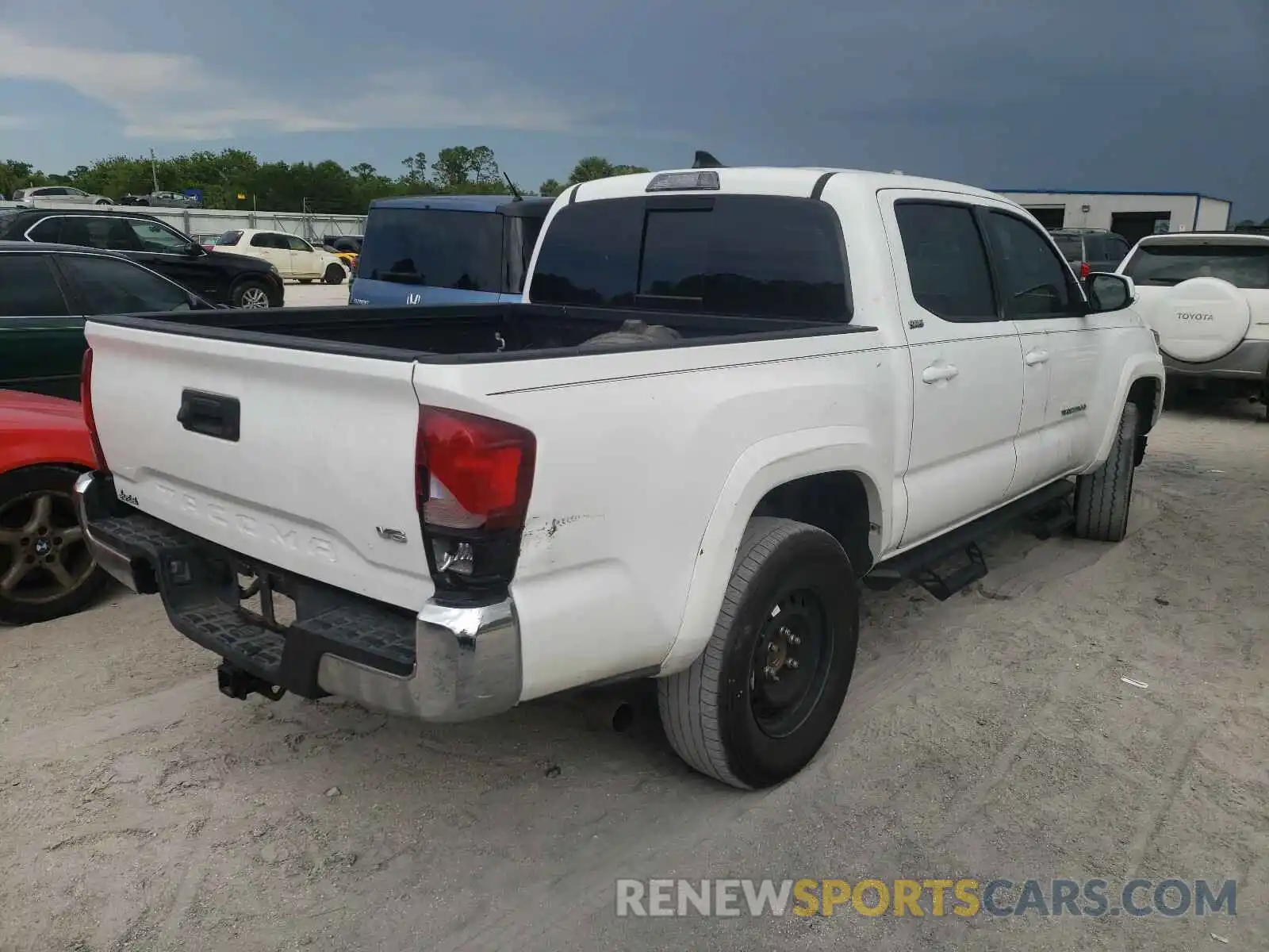 4 Photograph of a damaged car 3TMAZ5CN5KM093788 TOYOTA TACOMA 2019