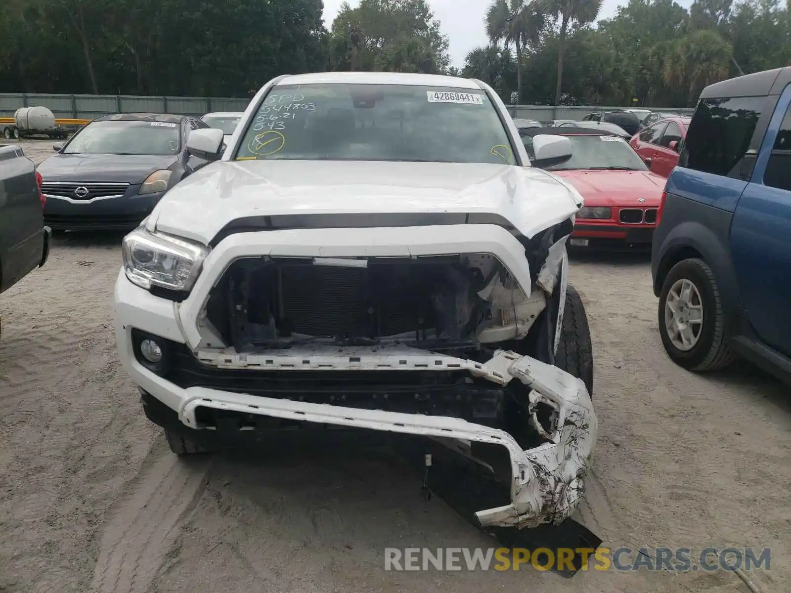 9 Photograph of a damaged car 3TMAZ5CN5KM093788 TOYOTA TACOMA 2019