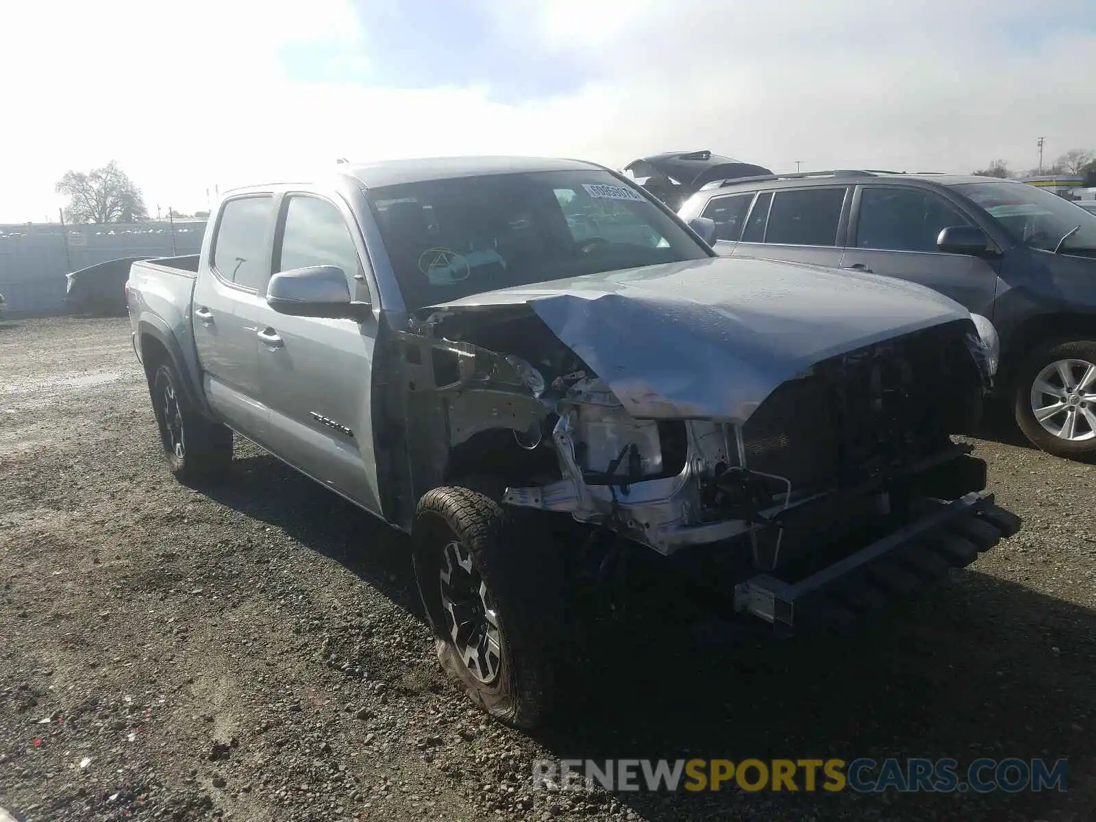 1 Photograph of a damaged car 3TMAZ5CN5KM094116 TOYOTA TACOMA 2019