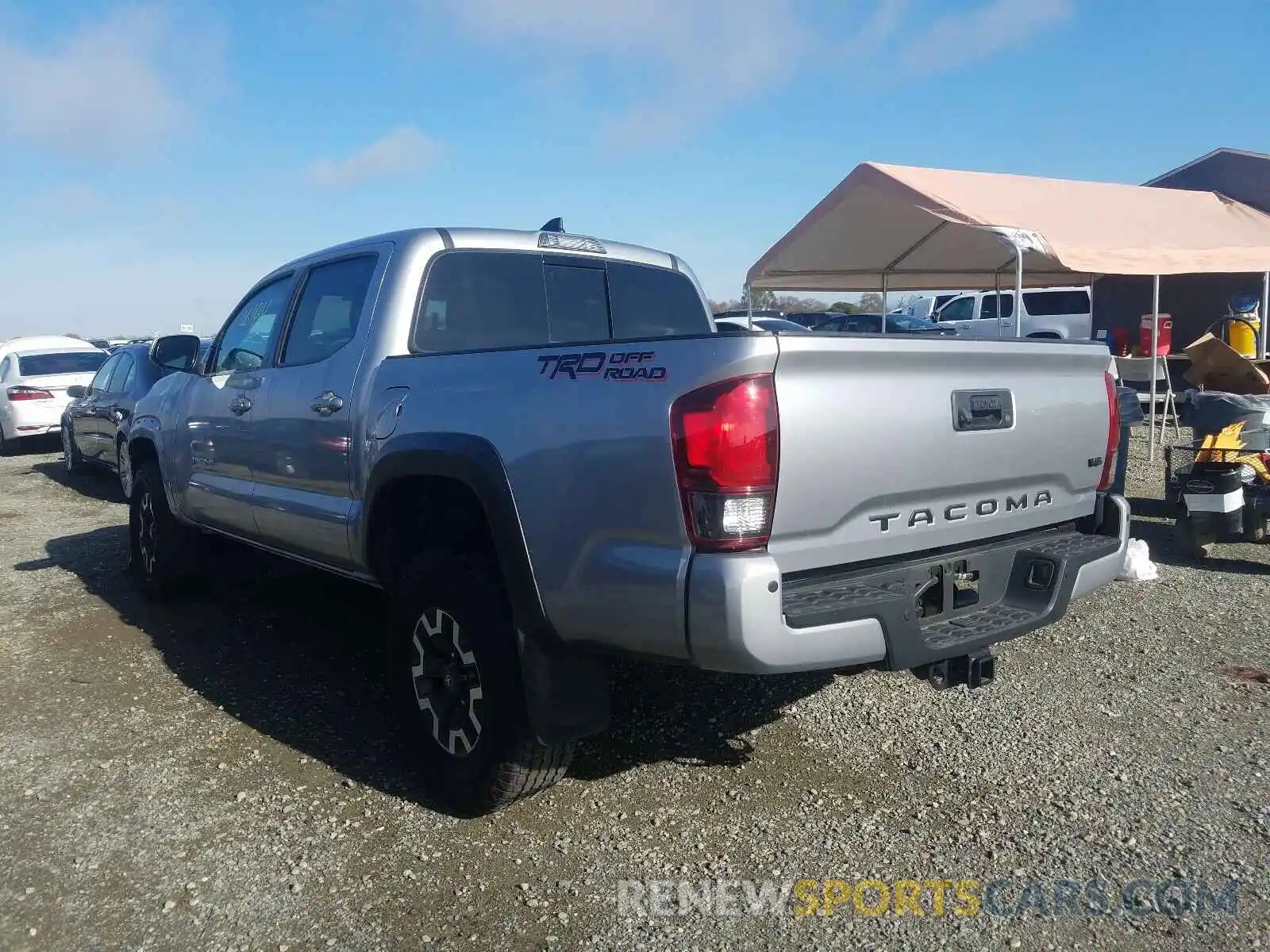 3 Photograph of a damaged car 3TMAZ5CN5KM094116 TOYOTA TACOMA 2019