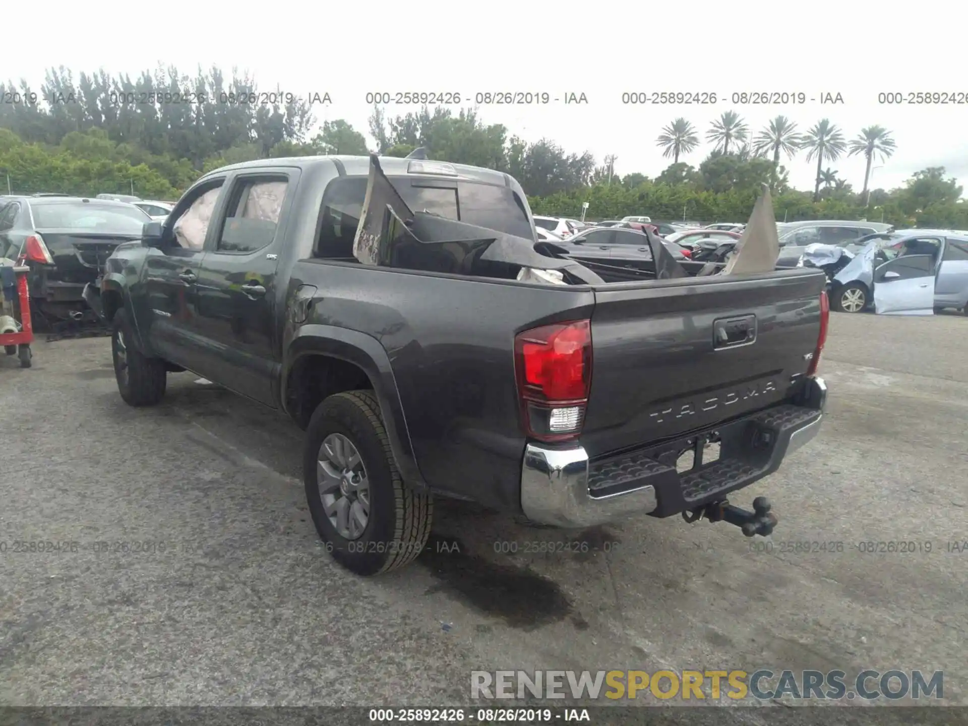 3 Photograph of a damaged car 3TMAZ5CN5KM094164 TOYOTA TACOMA 2019