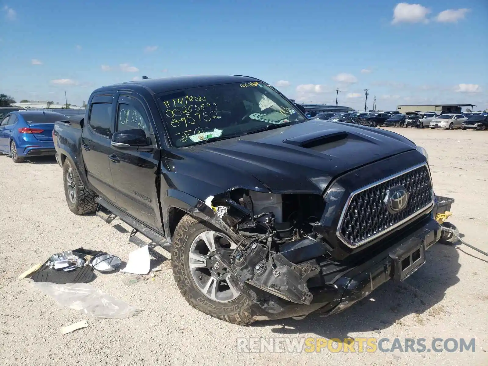 1 Photograph of a damaged car 3TMAZ5CN5KM095752 TOYOTA TACOMA 2019